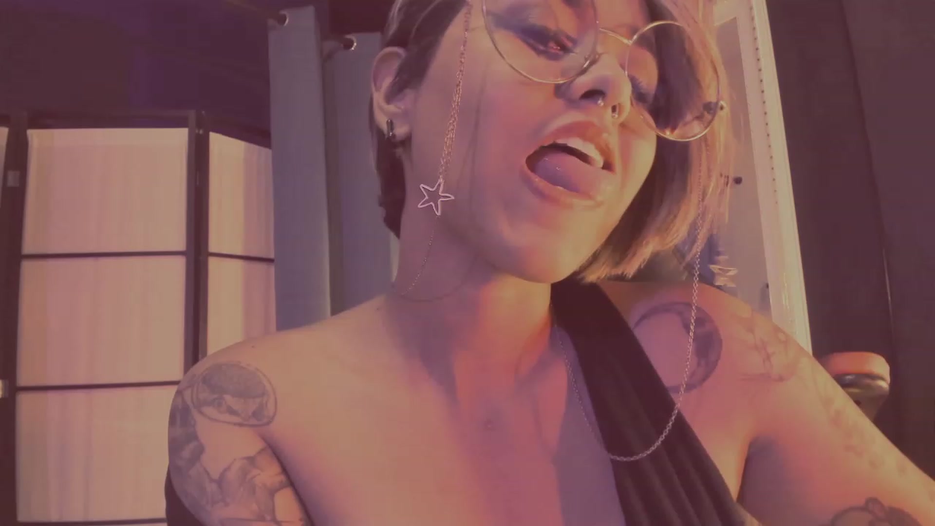 Gallery image thumbnail from AbraxxysRadio's myfreecams stream on, 04/27/2023, 21:53 image 1 of 20
