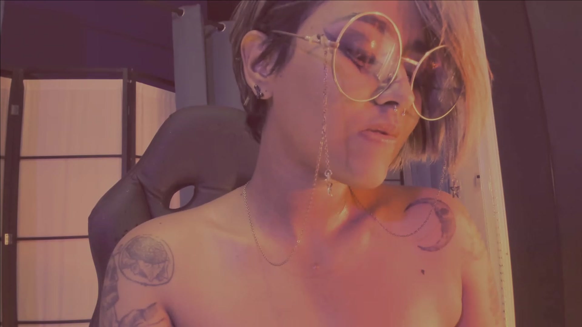 Gallery image thumbnail from AbraxxysRadio's myfreecams stream on, 04/27/2023, 22:15 image 19 of 20