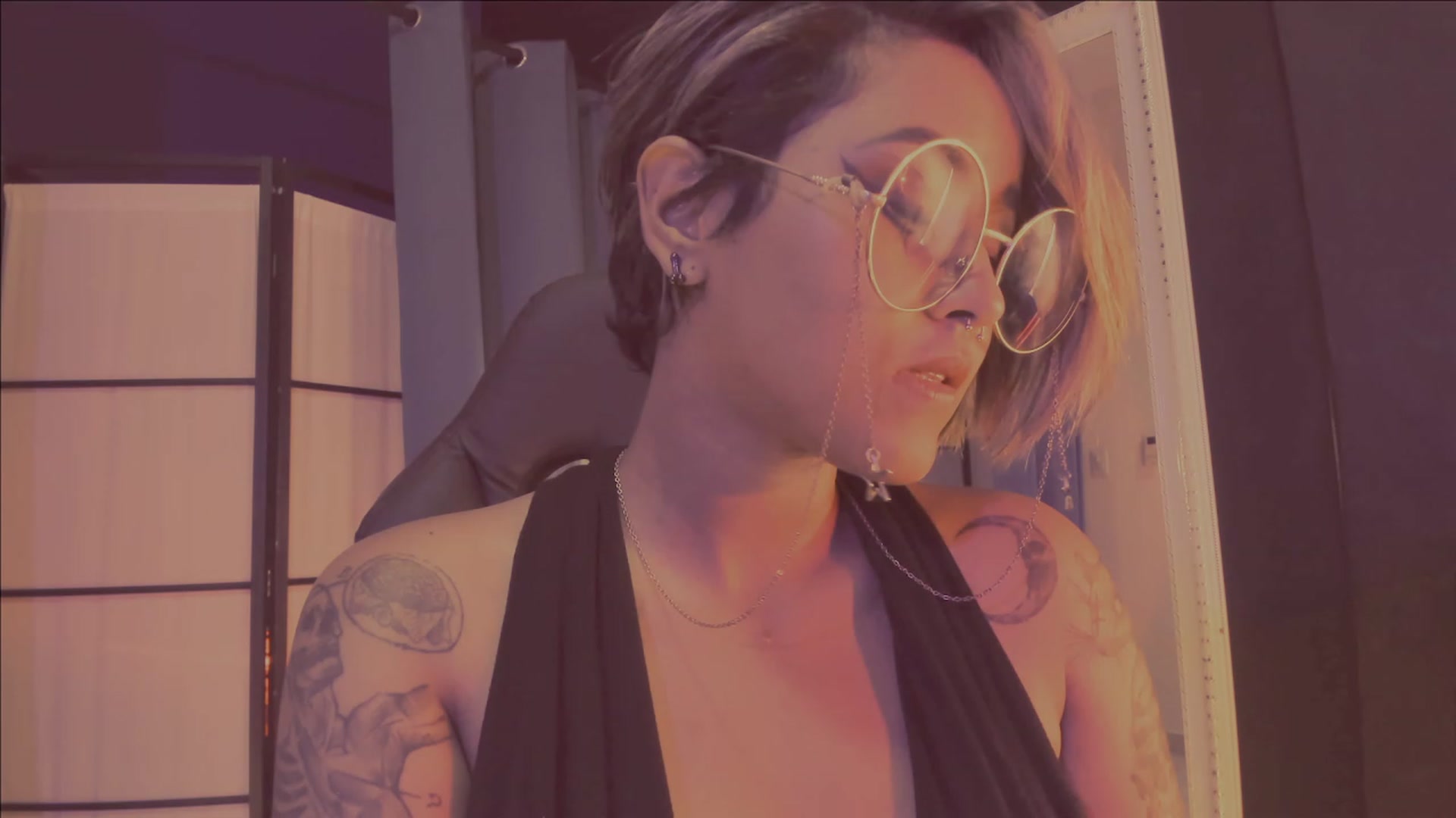 Gallery image thumbnail from AbraxxysRadio's myfreecams stream on, 04/27/2023, 22:15 image 12 of 20