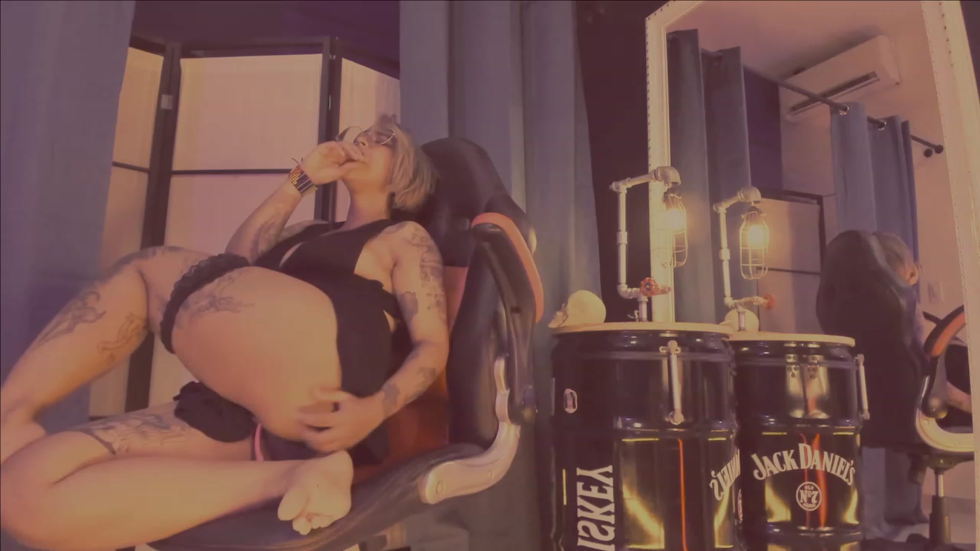 Gallery image thumbnail from AbraxxysRadio's myfreecams stream on, 04/27/2023, 22:15 image 2 of 20