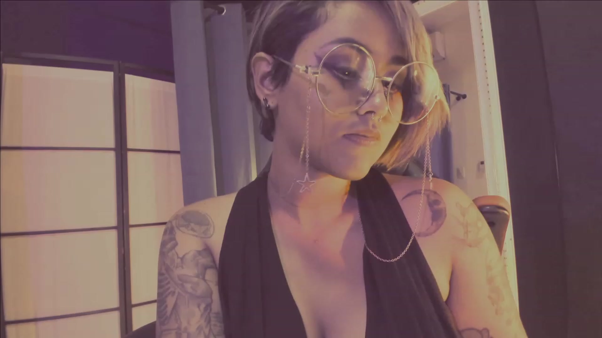 Gallery image thumbnail from AbraxxysRadio's myfreecams stream on, 04/28/2023, 24:28 image 20 of 20