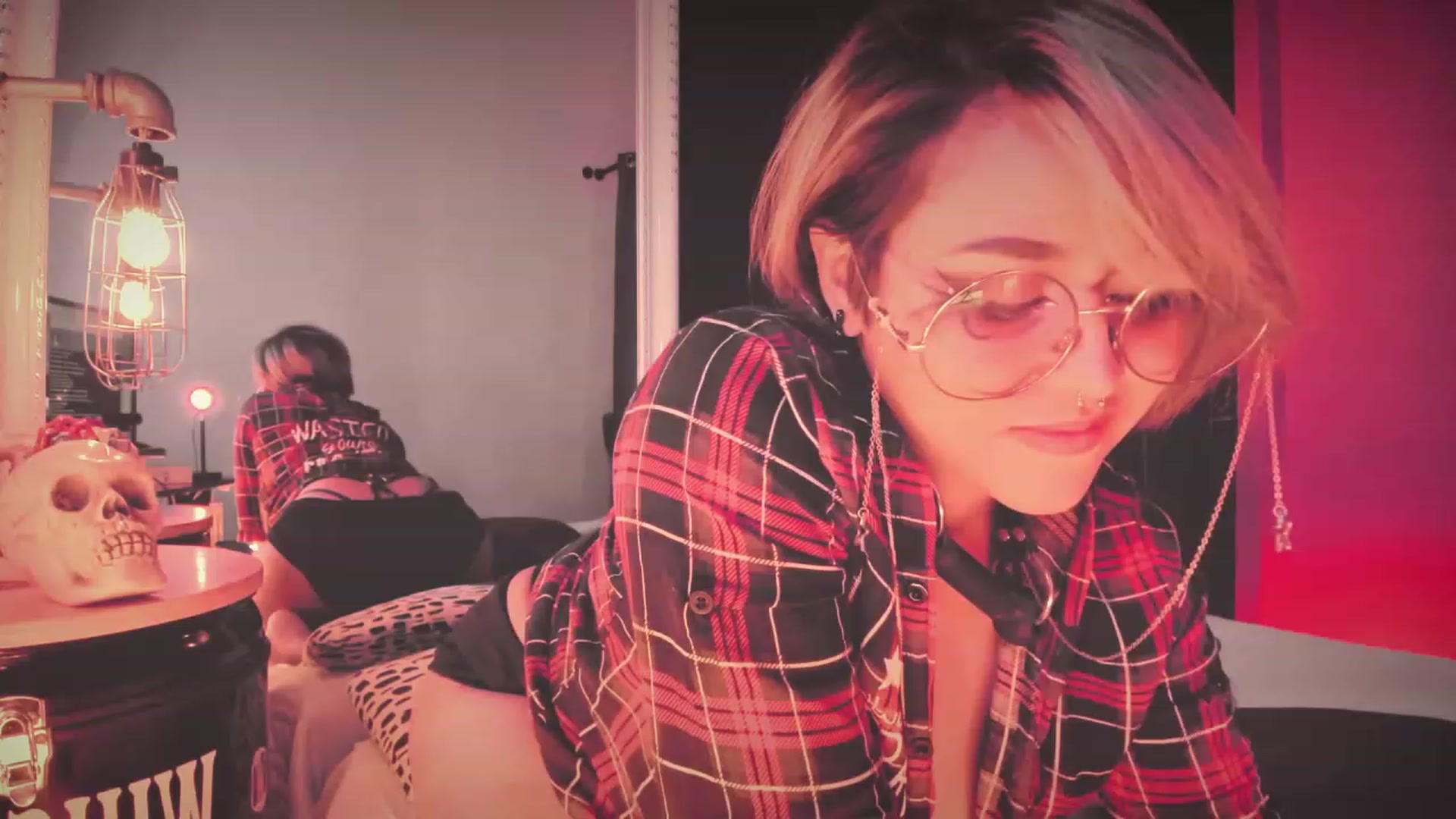 Gallery image thumbnail from AbraxxysRadio's myfreecams stream on, 04/30/2023, 19:47 image 9 of 20