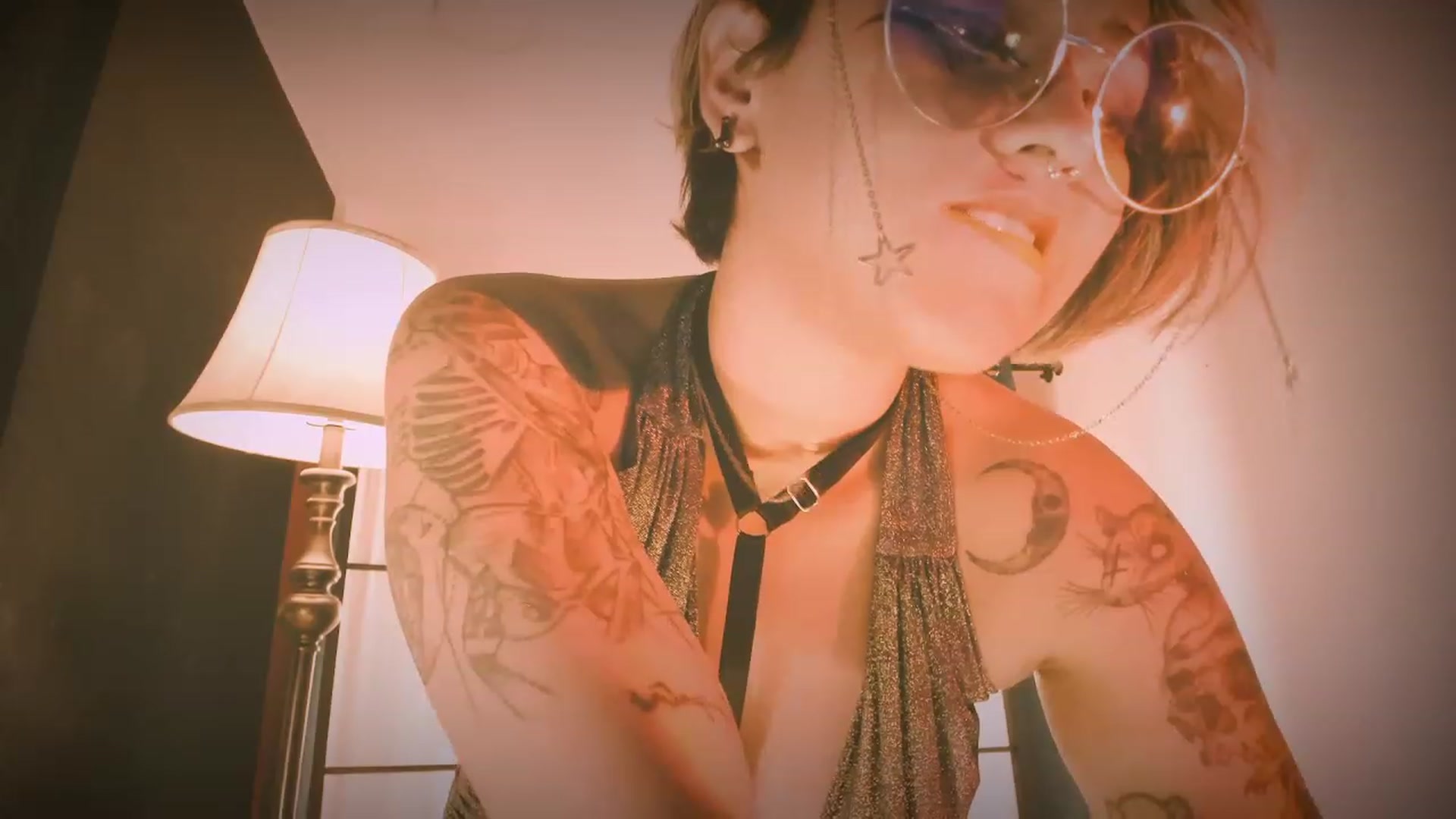 Gallery image thumbnail from AbraxxysRadio's myfreecams stream on, 05/04/2023, 19:28 image 16 of 20