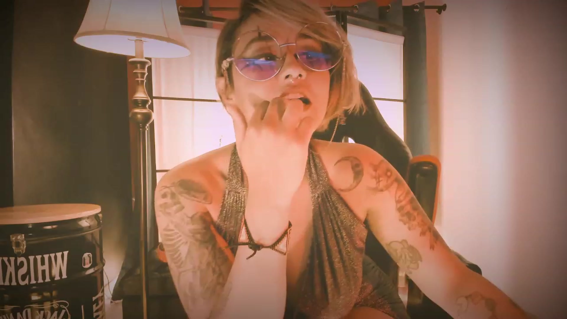 Gallery image thumbnail from AbraxxysRadio's myfreecams stream on, 05/04/2023, 19:28 image 18 of 20