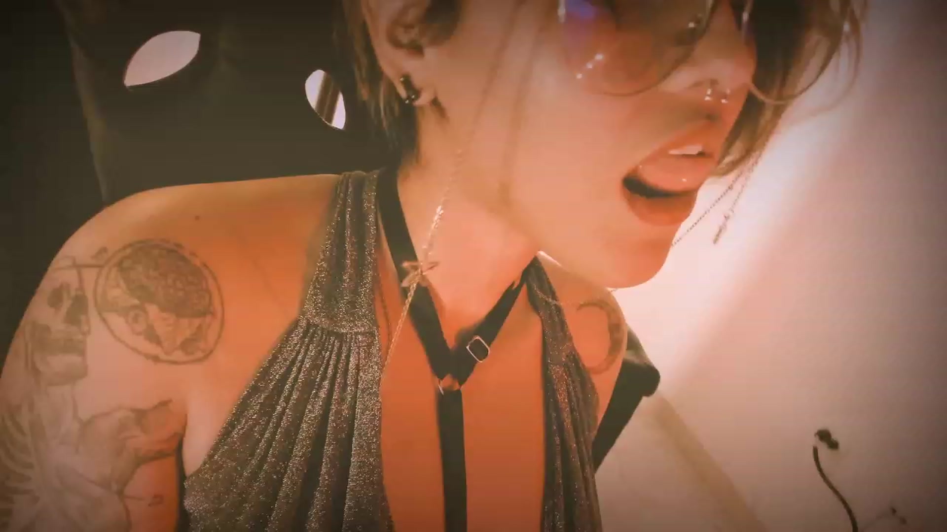 Gallery image thumbnail from AbraxxysRadio's myfreecams stream on, 05/04/2023, 22:17 image 17 of 20