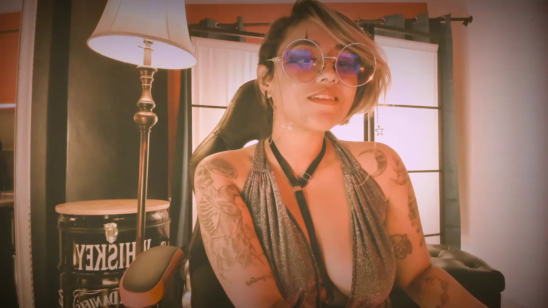 Gallery image thumbnail from AbraxxysRadio's myfreecams stream on, 05/04/2023, 22:17 image 6 of 20