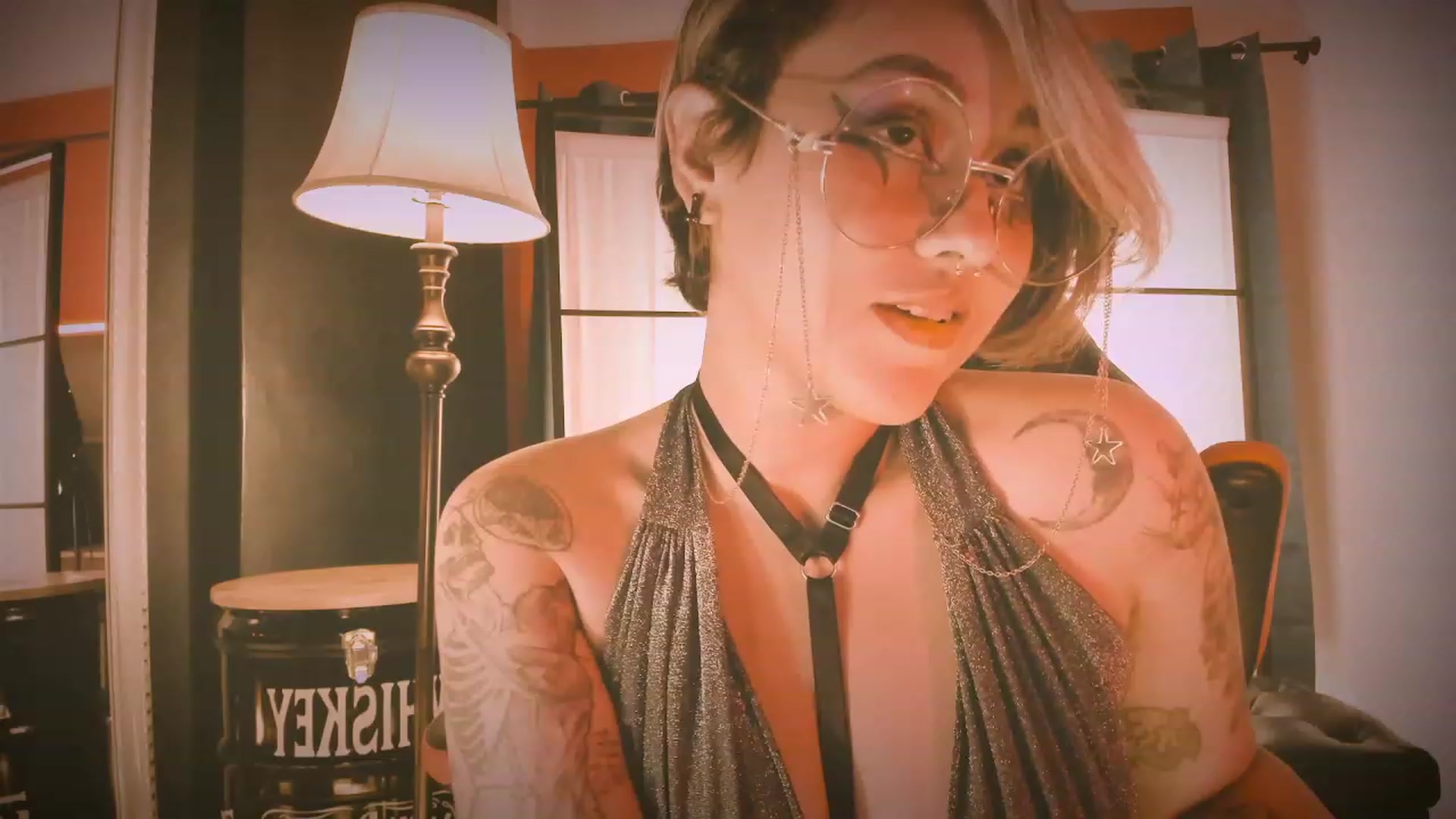 Gallery image thumbnail from AbraxxysRadio's myfreecams stream on, 05/05/2023, 24:01 image 16 of 20