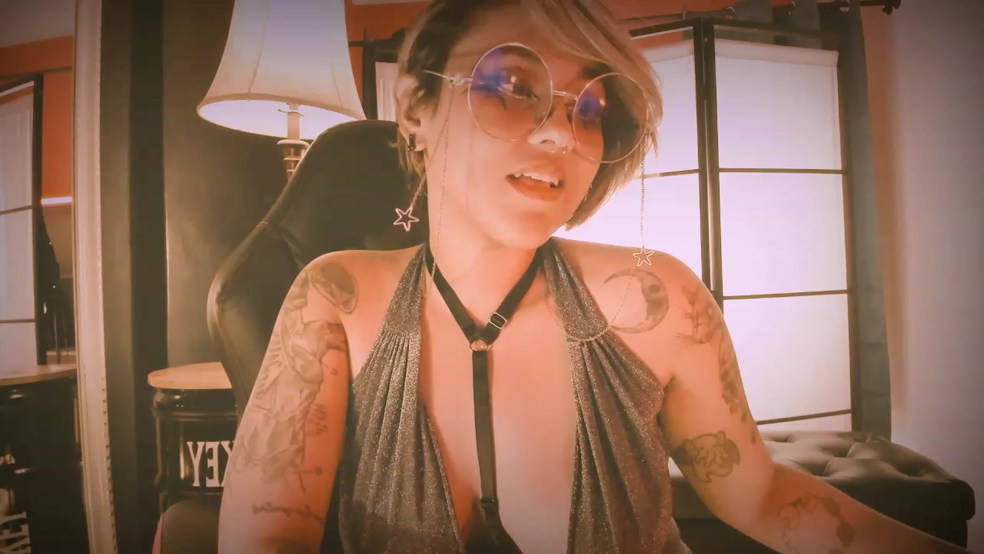 Gallery image thumbnail from AbraxxysRadio's myfreecams stream on, 05/05/2023, 24:01 image 11 of 20