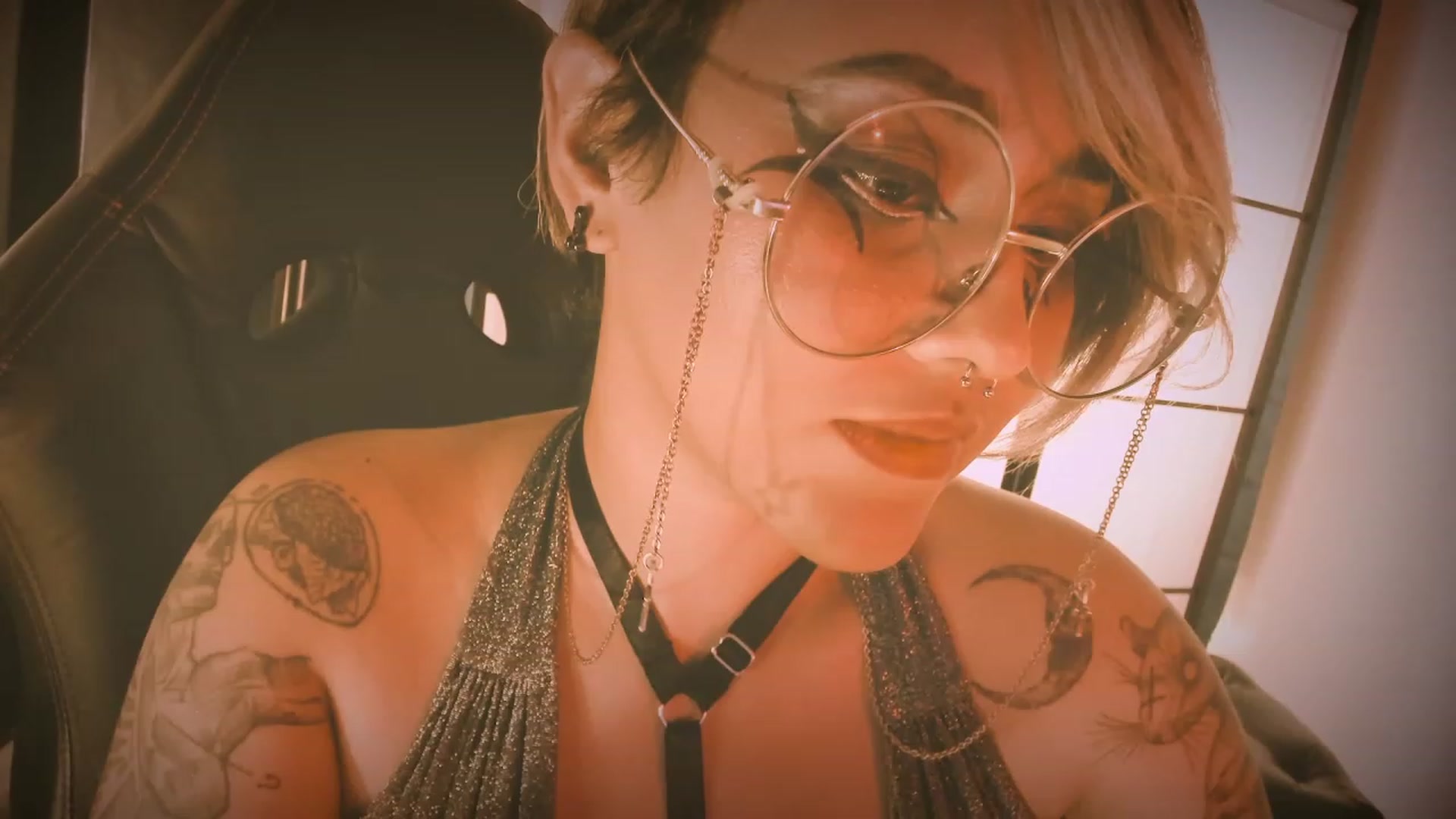Gallery image thumbnail from AbraxxysRadio's myfreecams stream on, 05/05/2023, 24:01 image 10 of 20