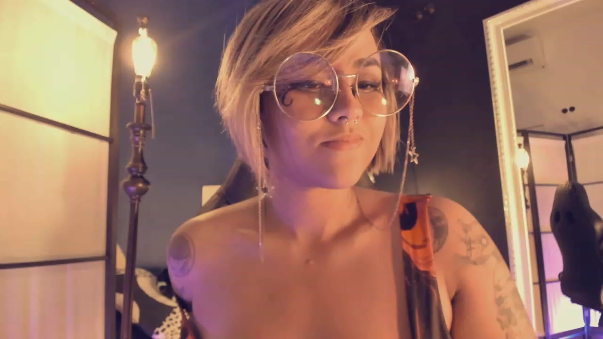 Gallery image thumbnail from AbraxxysRadio's myfreecams stream on, 05/06/2023, 02:19 image 20 of 20