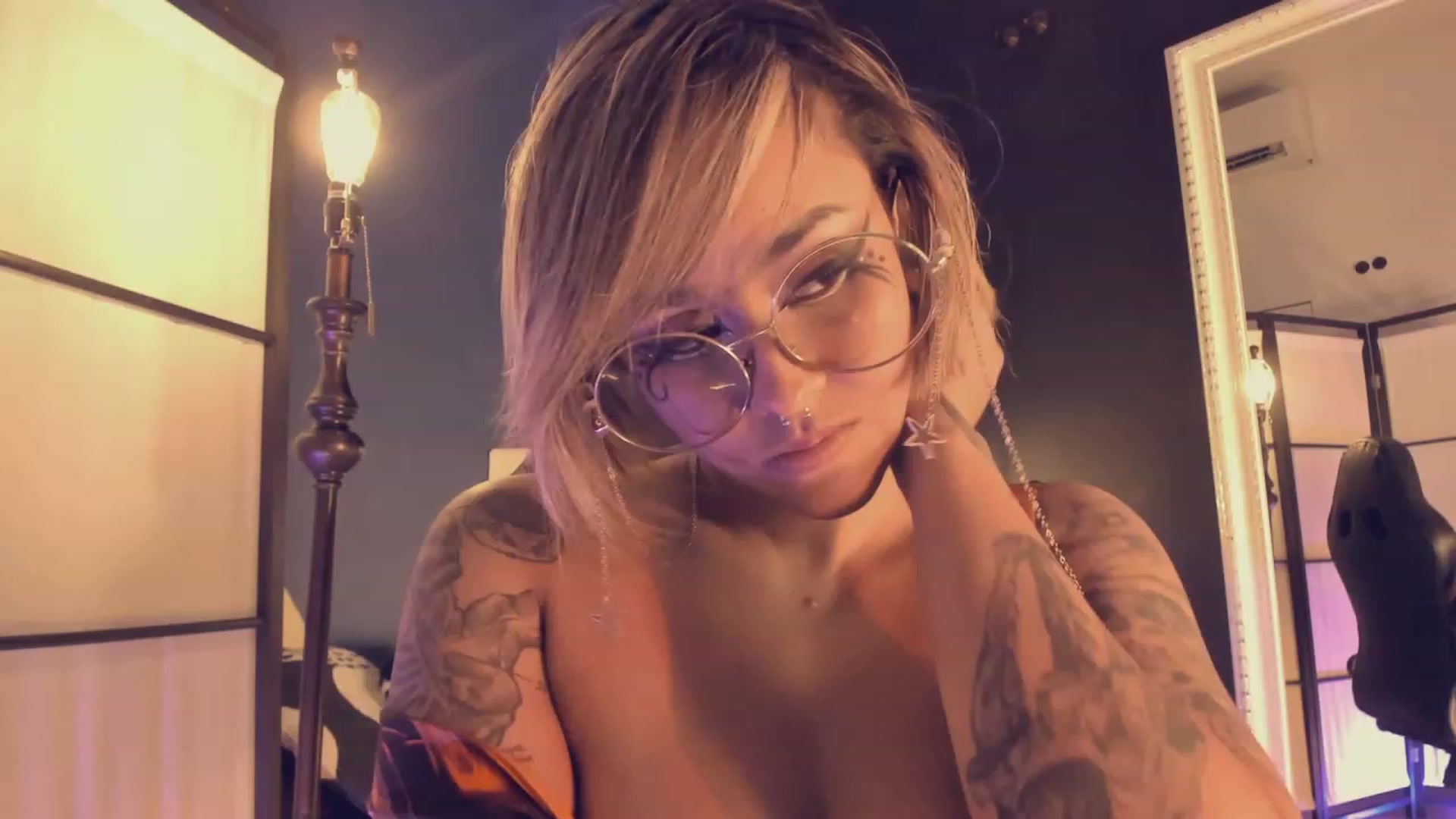 Gallery image thumbnail from AbraxxysRadio's myfreecams stream on, 05/06/2023, 02:19 image 18 of 20
