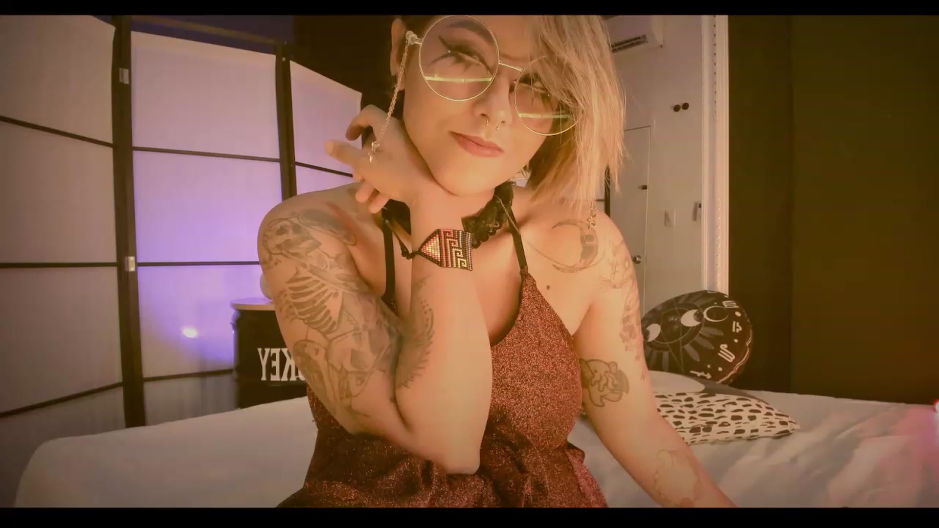Gallery image thumbnail from AbraxxysRadio's myfreecams stream on, 05/07/2023, 18:51 image 15 of 20
