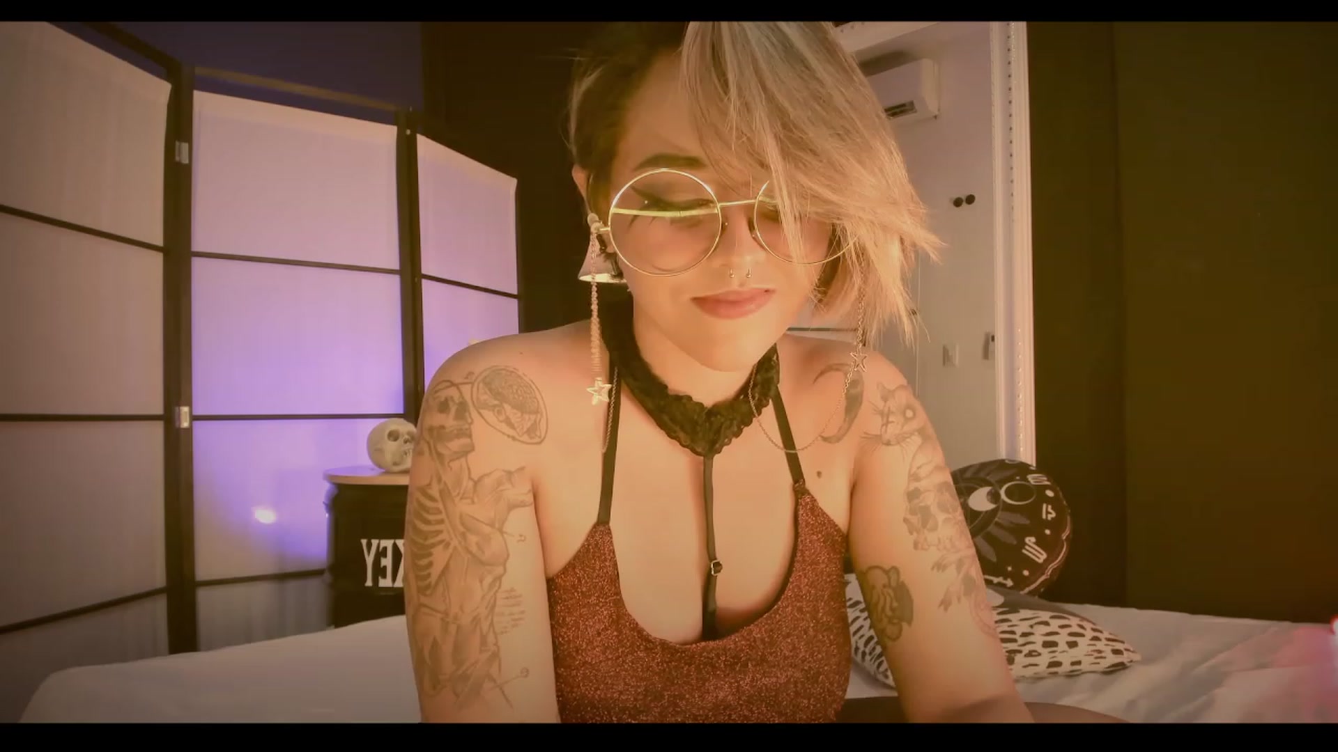 Gallery image thumbnail from AbraxxysRadio's myfreecams stream on, 05/07/2023, 18:51 image 12 of 20