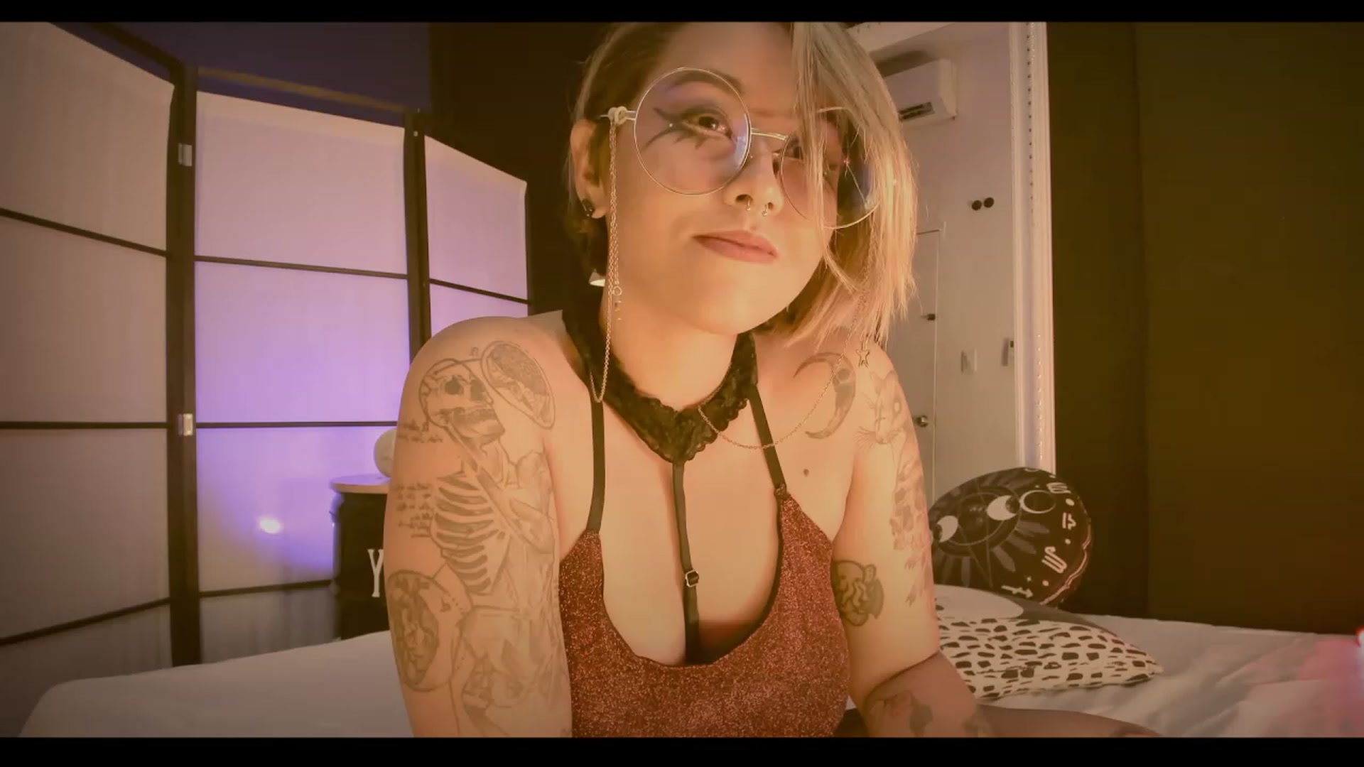 Gallery image thumbnail from AbraxxysRadio's myfreecams stream on, 05/07/2023, 18:51 image 11 of 20