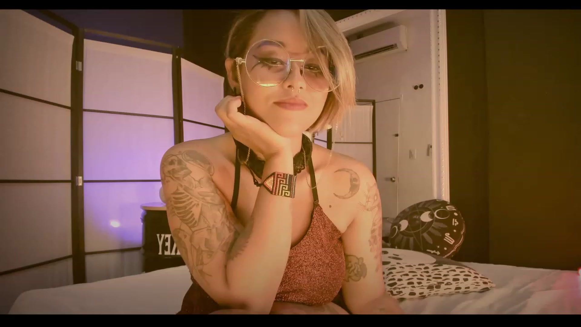 Gallery image thumbnail from AbraxxysRadio's myfreecams stream on, 05/07/2023, 18:51 image 9 of 20