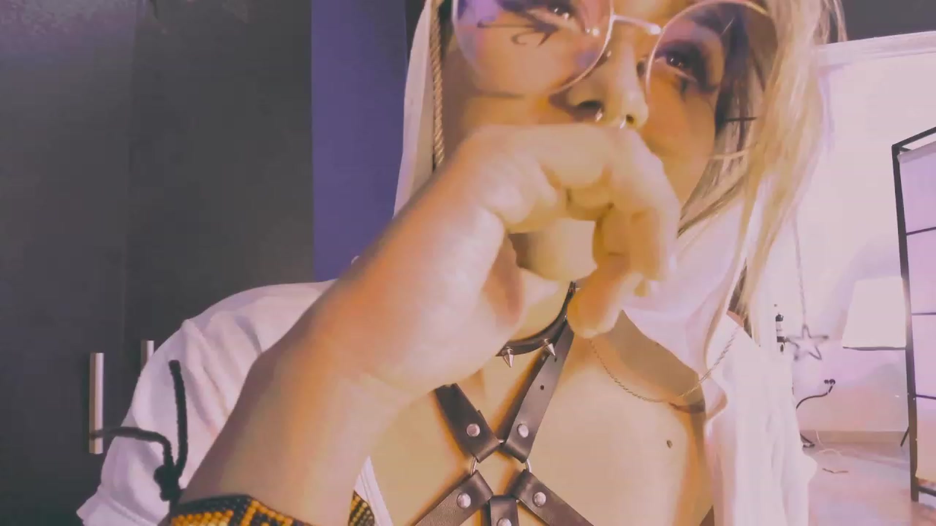 Gallery image thumbnail from AbraxxysRadio's myfreecams stream on, 05/09/2023, 19:38 image 9 of 20