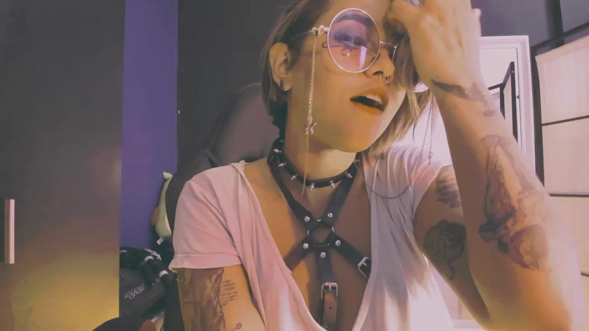 Gallery image thumbnail from AbraxxysRadio's myfreecams stream on, 05/09/2023, 19:38 image 2 of 20