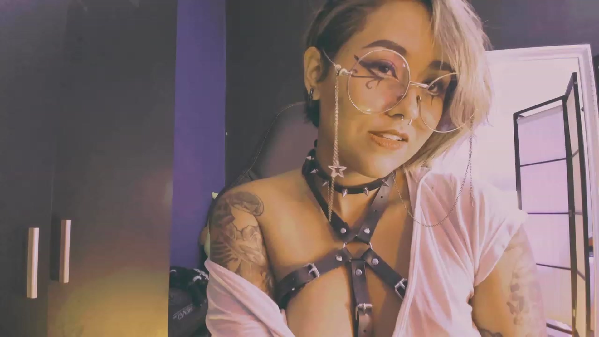 Gallery image thumbnail from AbraxxysRadio's myfreecams stream on, 05/09/2023, 19:38 image 5 of 20