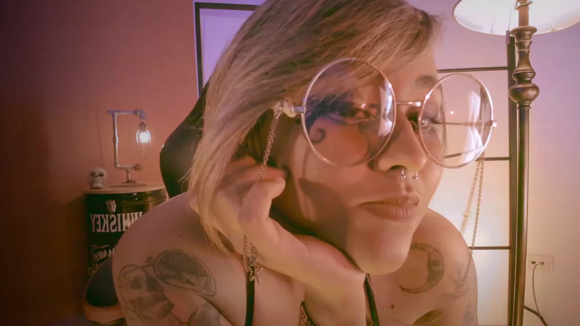 Gallery image thumbnail from AbraxxysRadio's myfreecams stream on, 05/12/2023, 02:52 image 2 of 20