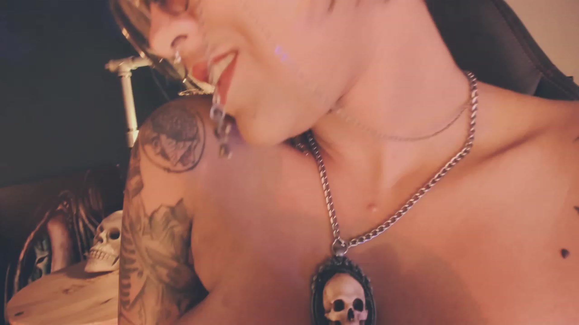 Gallery image thumbnail from AbraxxysRadio's myfreecams stream on, 05/13/2023, 24:59 image 7 of 20