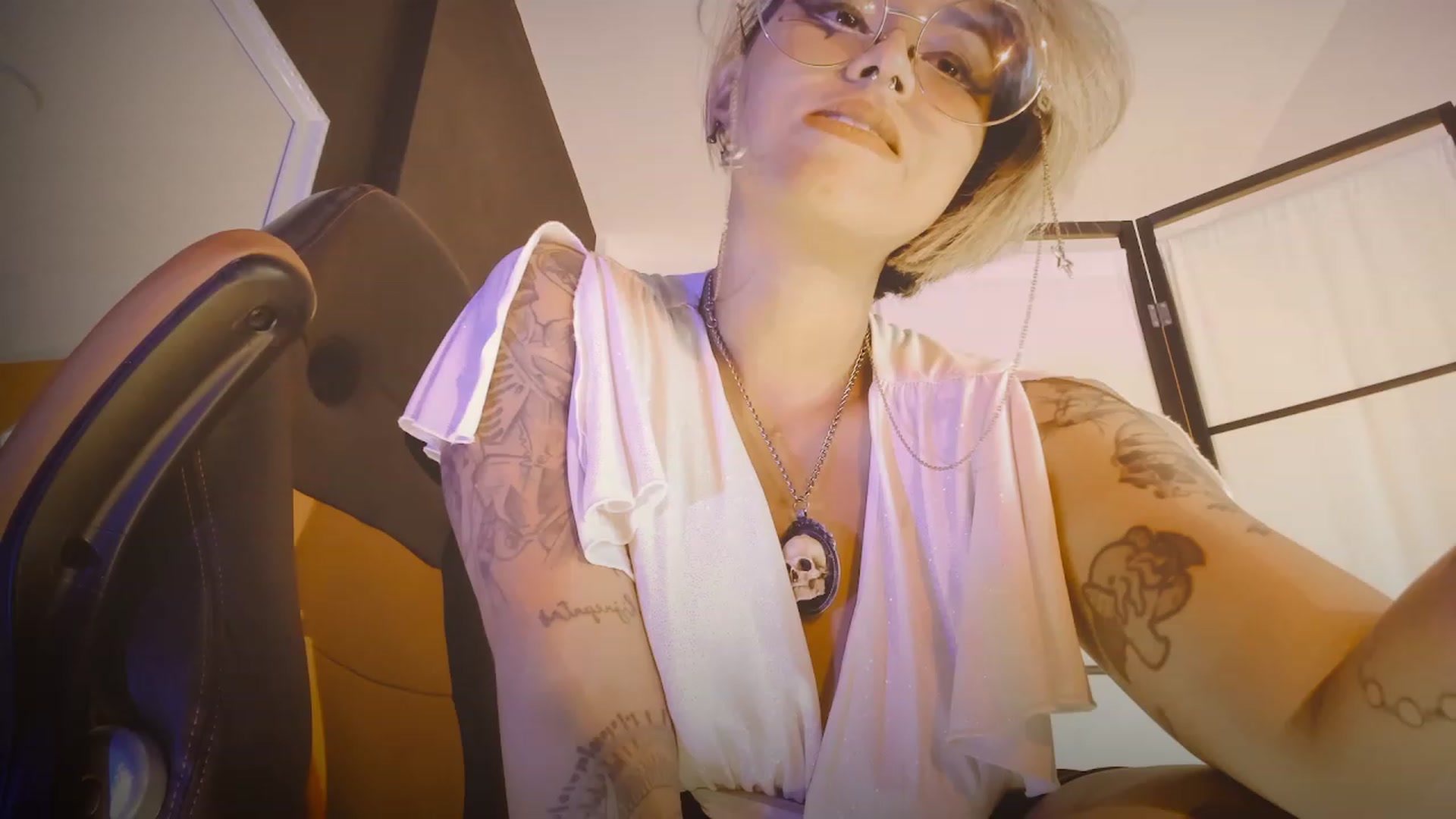 Gallery image thumbnail from AbraxxysRadio's myfreecams stream on, 05/14/2023, 20:25 image 12 of 20