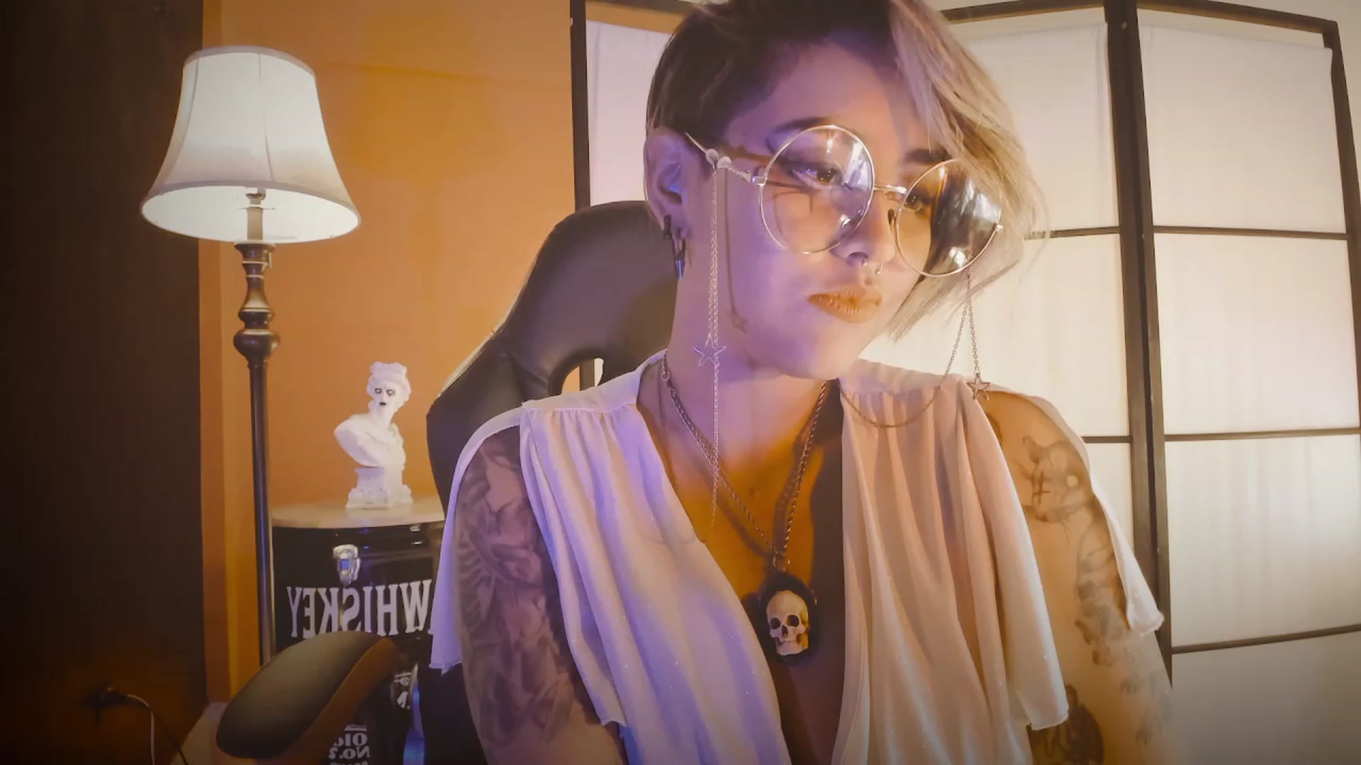 Gallery image thumbnail from AbraxxysRadio's myfreecams stream on, 05/14/2023, 20:25 image 4 of 20