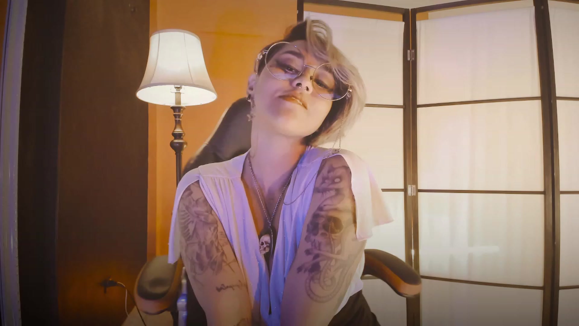 Gallery image thumbnail from AbraxxysRadio's myfreecams stream on, 05/14/2023, 20:25 image 19 of 20