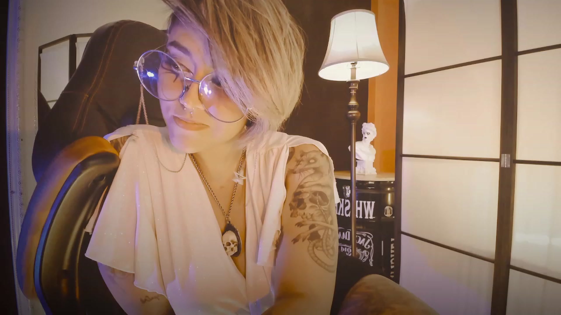 Gallery image thumbnail from AbraxxysRadio's myfreecams stream on, 05/14/2023, 21:48 image 16 of 20