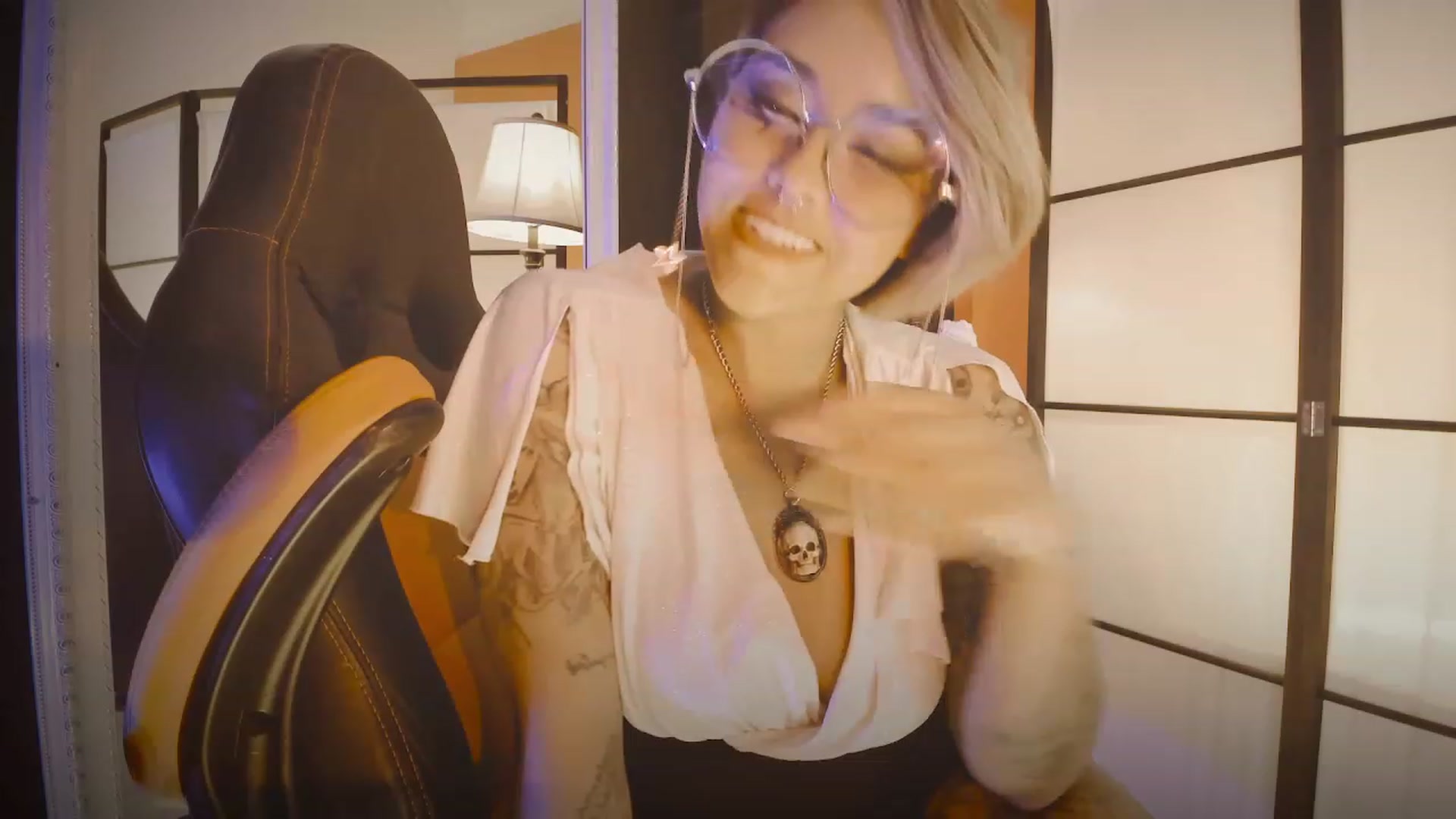 Gallery image thumbnail from AbraxxysRadio's myfreecams stream on, 05/14/2023, 21:48 image 12 of 20