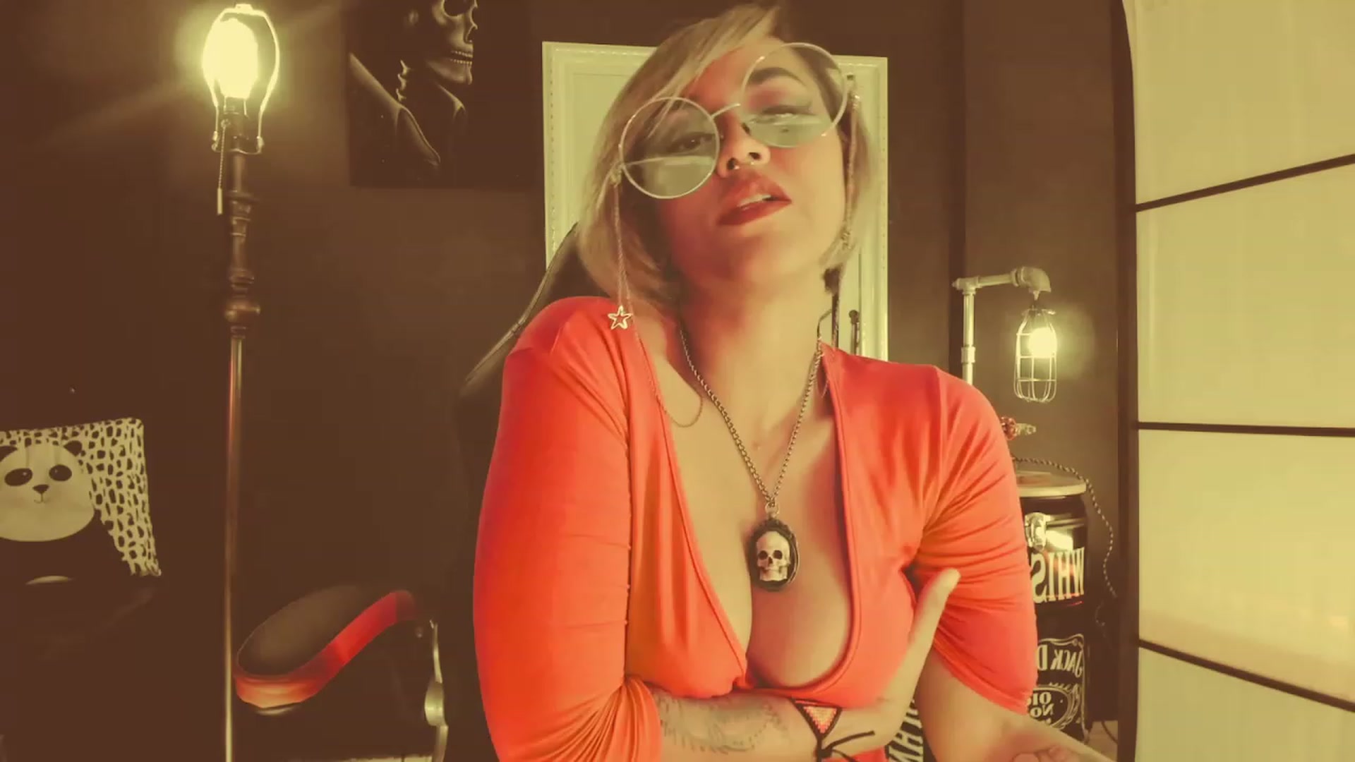 Gallery image thumbnail from AbraxxysRadio's myfreecams stream on, 05/15/2023, 23:38 image 15 of 20