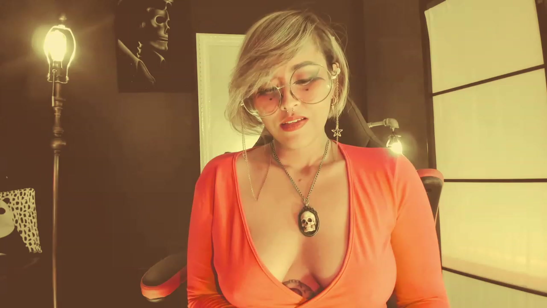 Gallery image thumbnail from AbraxxysRadio's myfreecams stream on, 05/16/2023, 01:40 image 10 of 20