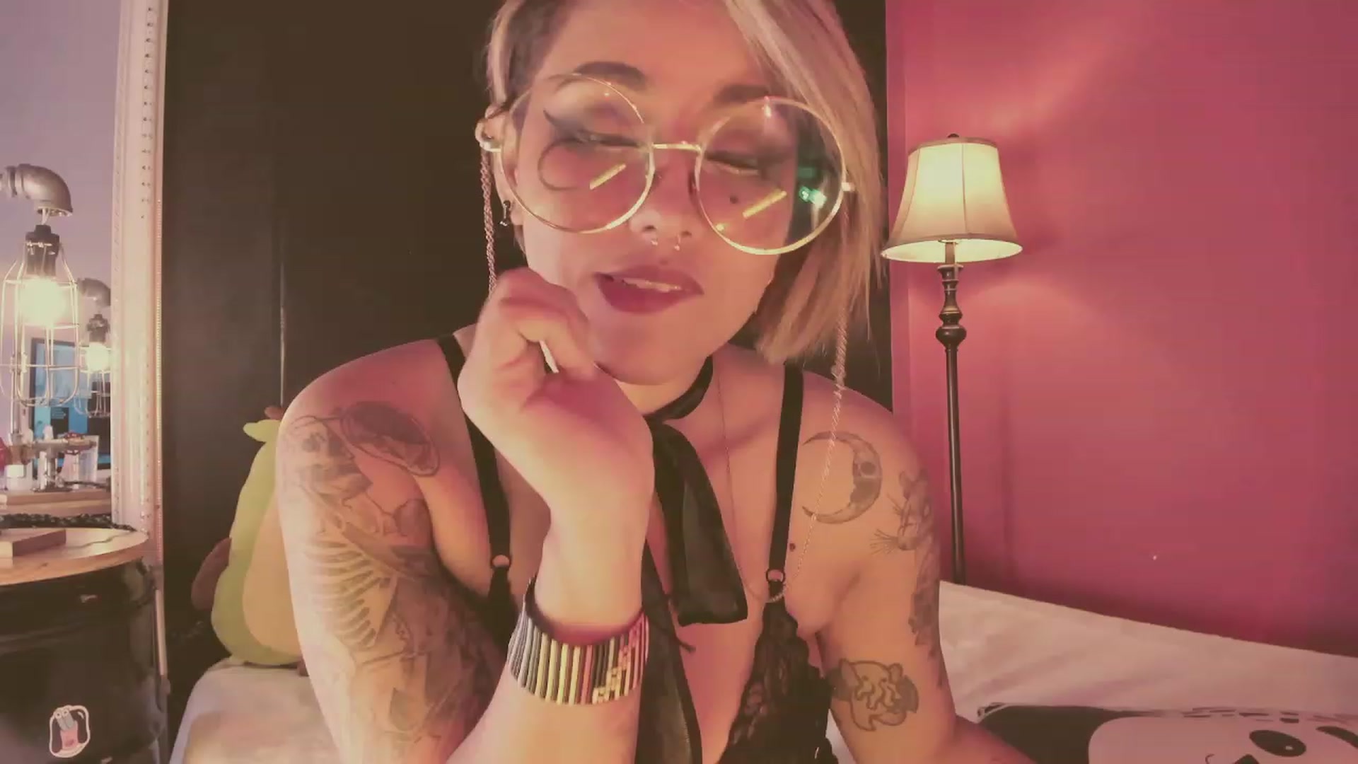 Gallery image thumbnail from AbraxxysRadio's myfreecams stream on, 05/16/2023, 23:51 image 5 of 20