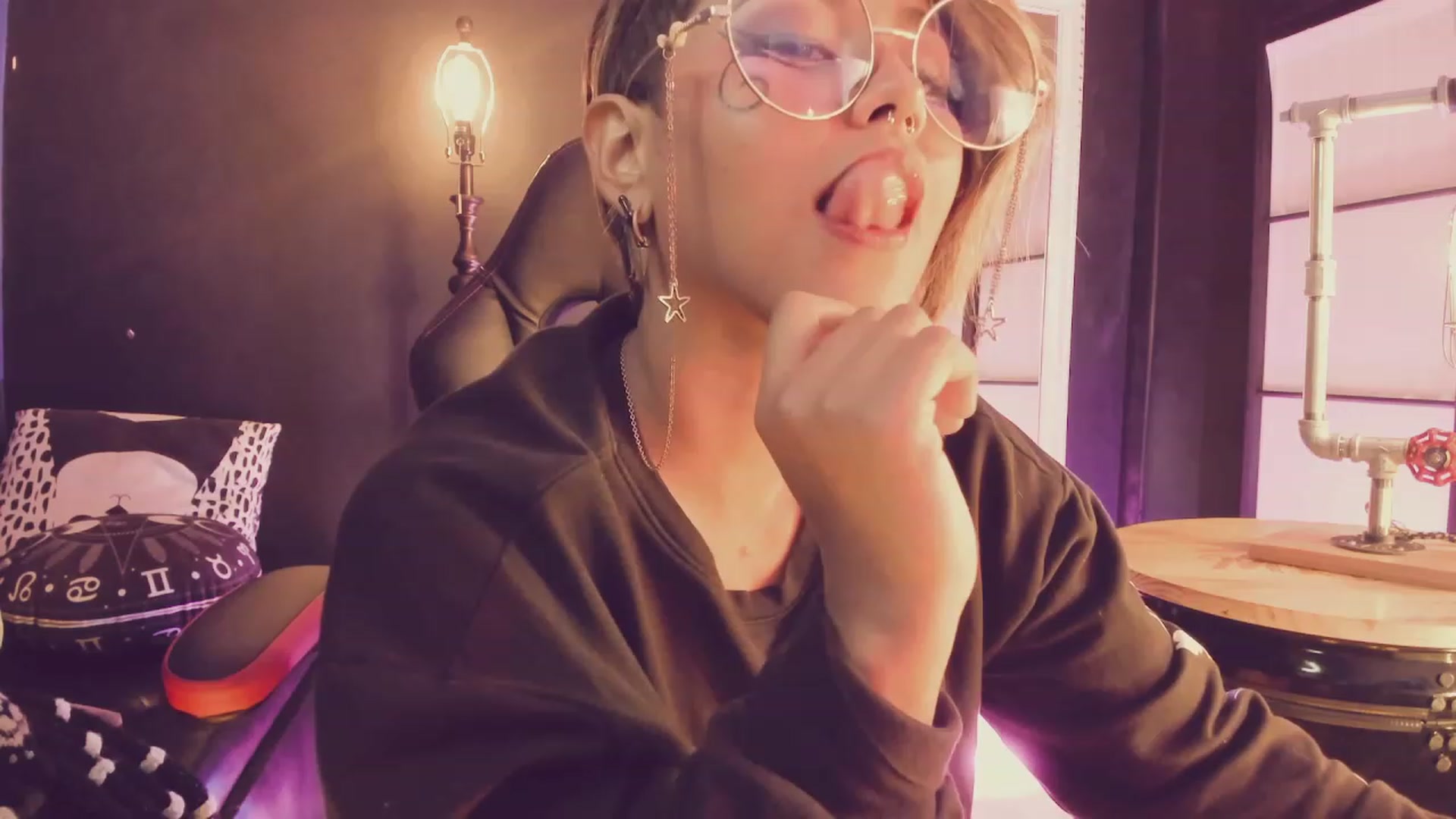 Gallery image thumbnail from AbraxxysRadio's myfreecams stream on, 05/21/2023, 20:58 image 17 of 20