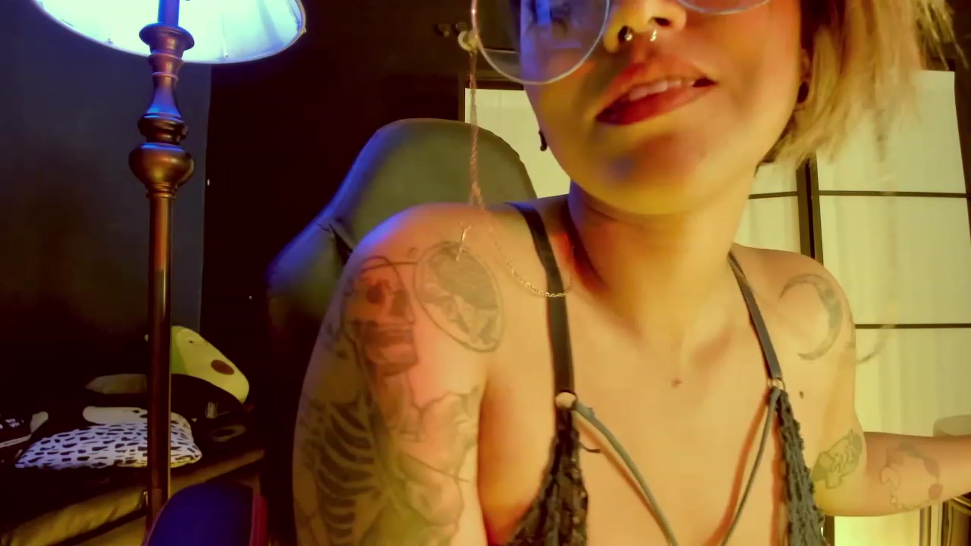Gallery image thumbnail from AbraxxysRadio's myfreecams stream on, 05/27/2023, 02:26 image 18 of 20