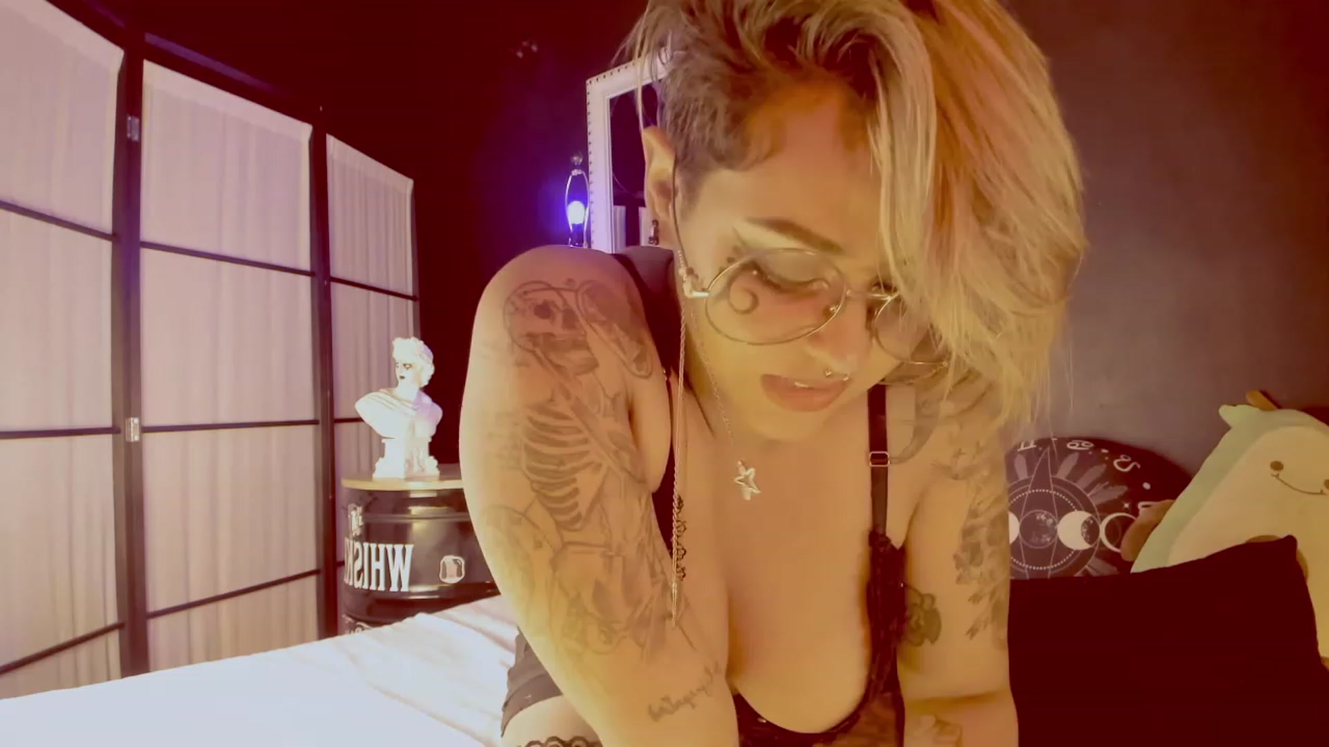 Gallery image thumbnail from AbraxxysRadio's myfreecams stream on, 05/28/2023, 19:13 image 13 of 20
