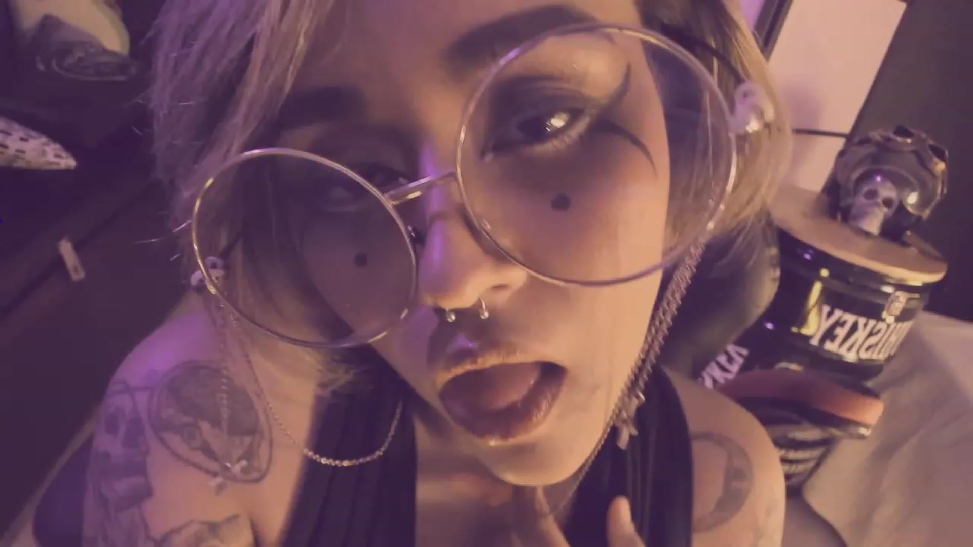 Gallery image thumbnail from AbraxxysRadio's myfreecams stream on, 05/31/2023, 01:23 image 17 of 20