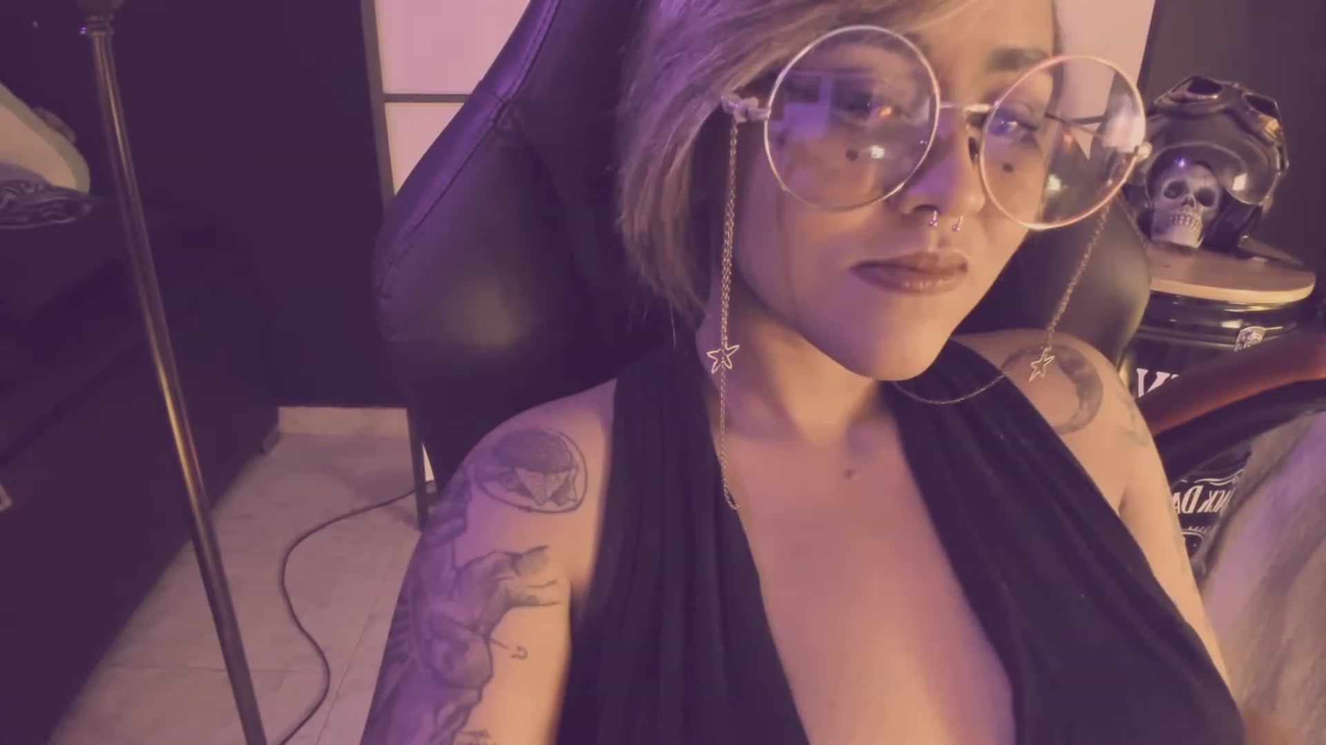 Gallery image thumbnail from AbraxxysRadio's myfreecams stream on, 05/31/2023, 01:23 image 8 of 20