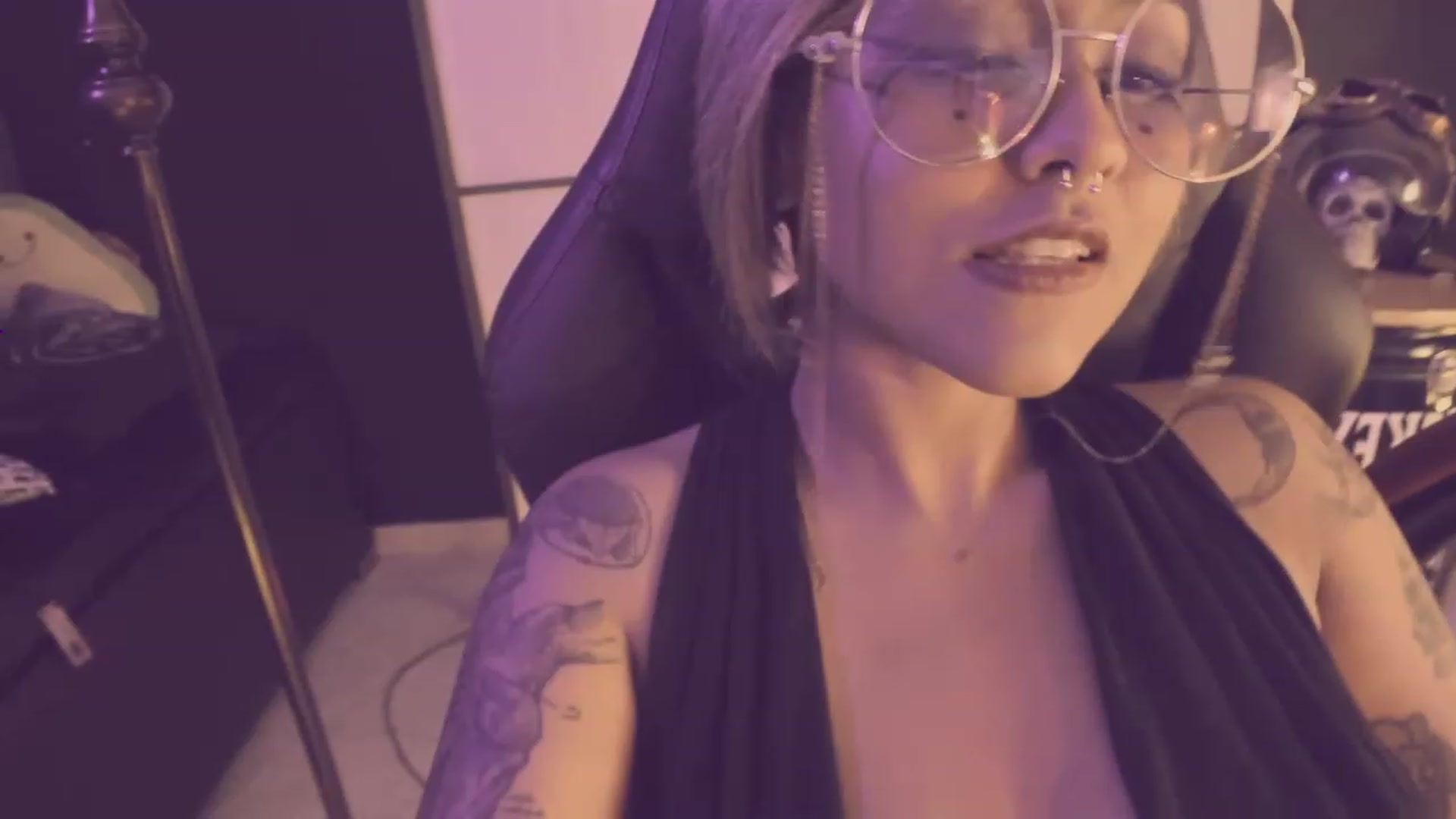 Gallery image thumbnail from AbraxxysRadio's myfreecams stream on, 05/31/2023, 01:23 image 7 of 20