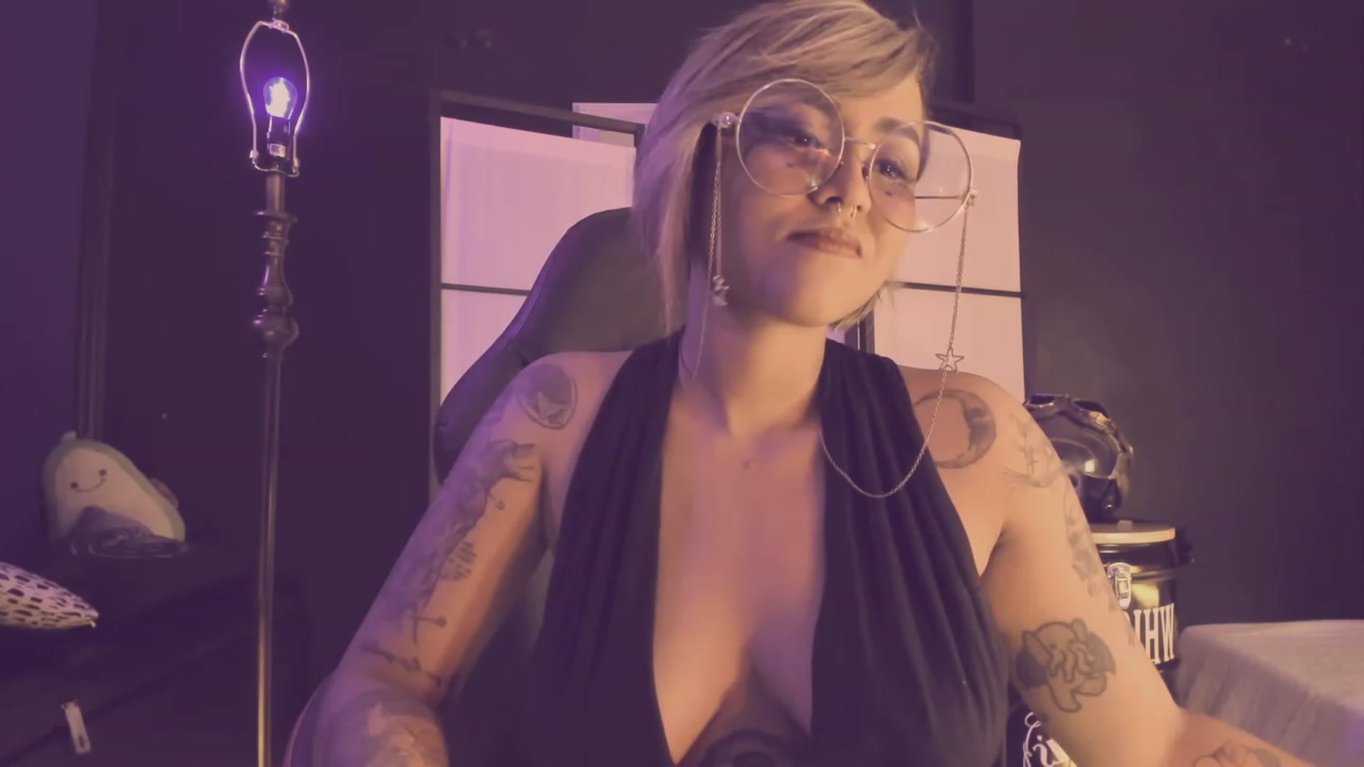 Gallery image thumbnail from AbraxxysRadio's myfreecams stream on, 05/31/2023, 01:23 image 3 of 20