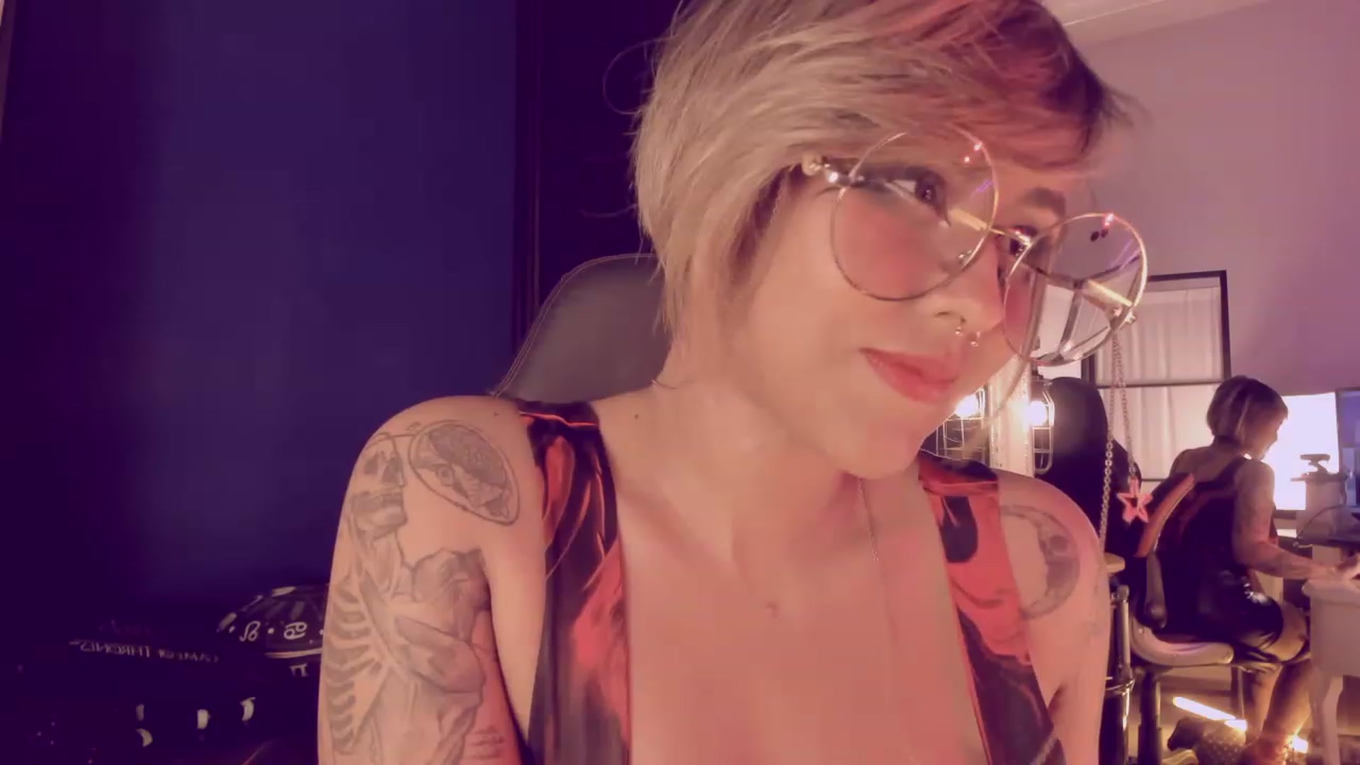Gallery image thumbnail from AbraxxysRadio's myfreecams stream on, 06/06/2023, 24:03 image 4 of 20