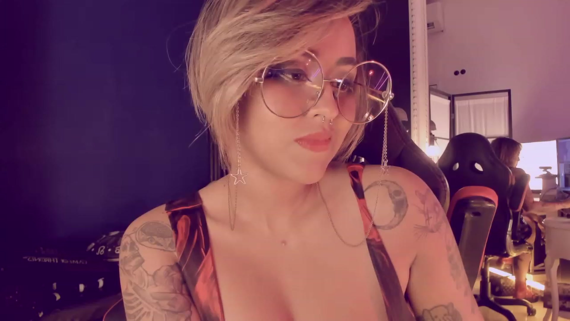 Gallery image thumbnail from AbraxxysRadio's myfreecams stream on, 06/06/2023, 24:03 image 5 of 20