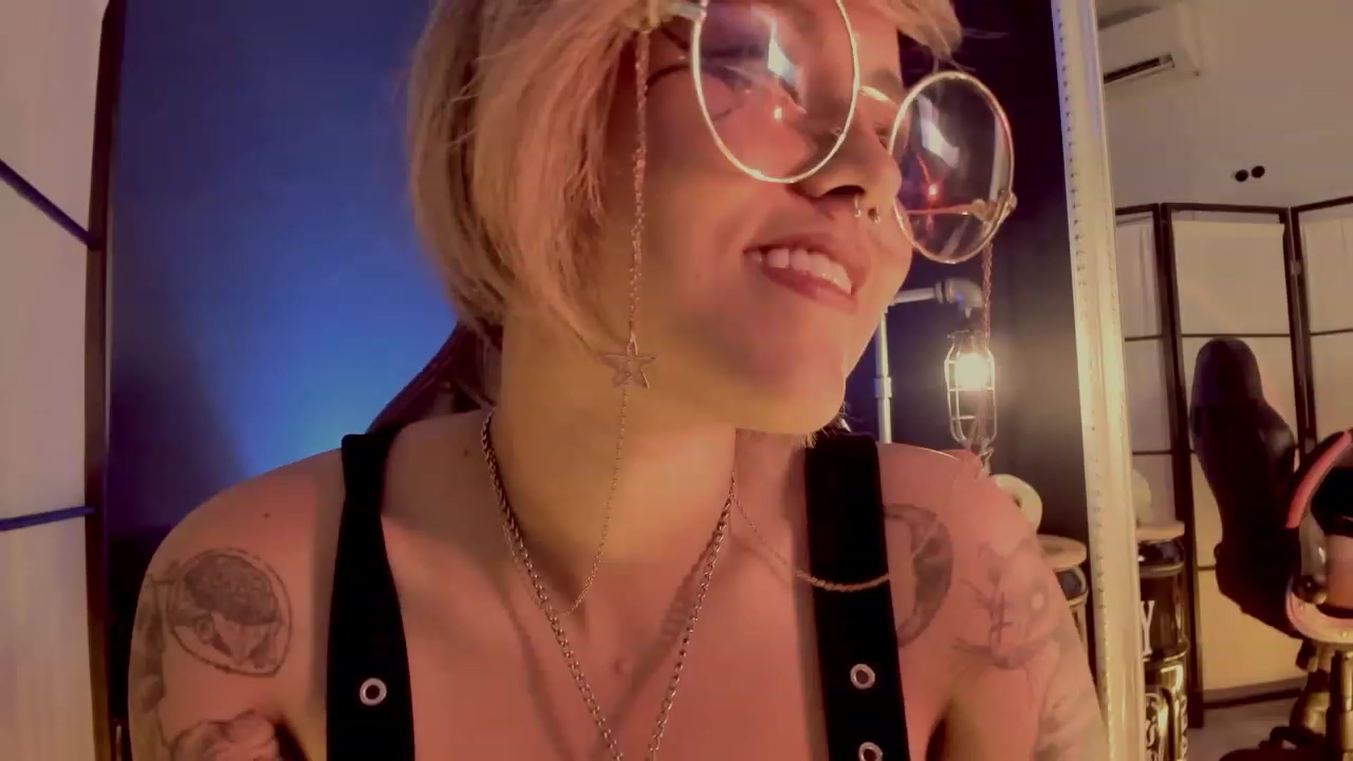 Gallery image thumbnail from AbraxxysRadio's myfreecams stream on, 06/08/2023, 24:04 image 10 of 20
