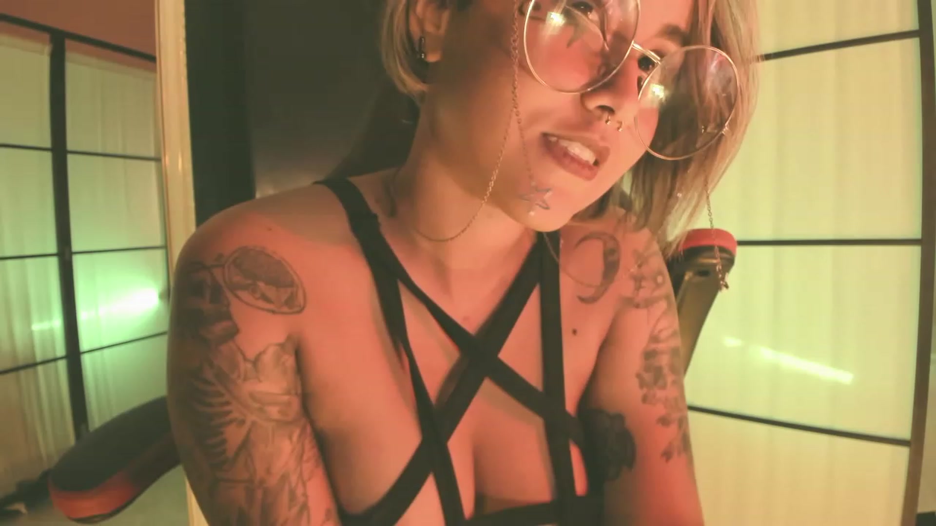 Gallery image thumbnail from AbraxxysRadio's myfreecams stream on, 06/13/2023, 02:24 image 3 of 20