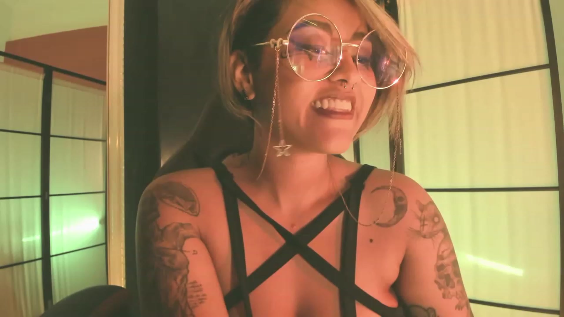 Gallery image thumbnail from AbraxxysRadio's myfreecams stream on, 06/13/2023, 02:24 image 10 of 20