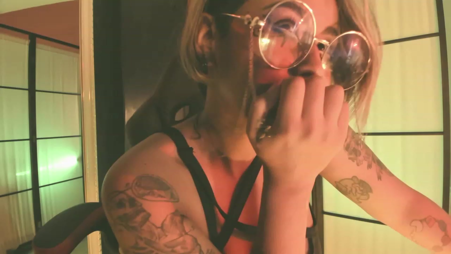 Gallery image thumbnail from AbraxxysRadio's myfreecams stream on, 06/13/2023, 02:24 image 4 of 20