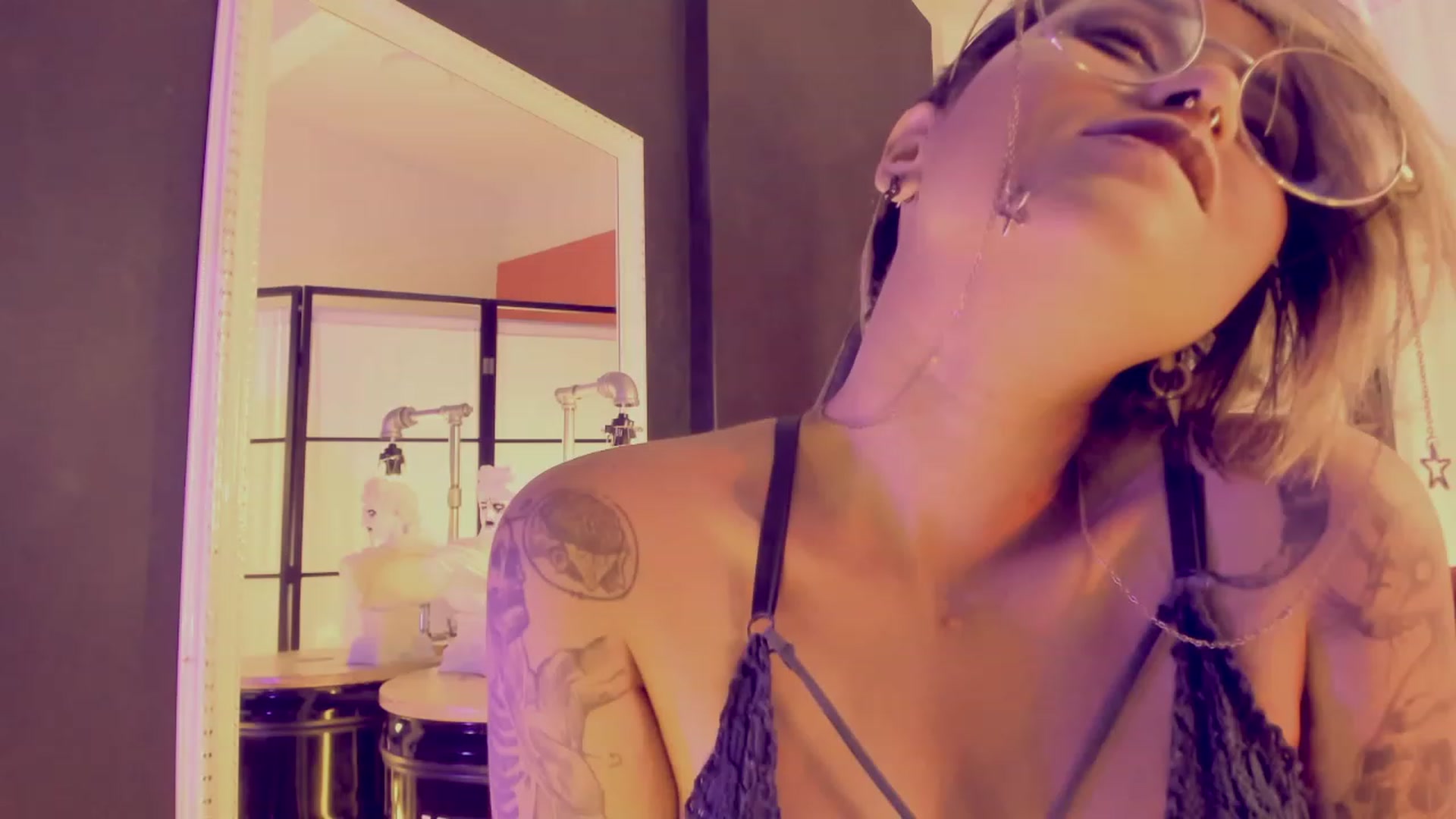 Gallery image thumbnail from AbraxxysRadio's myfreecams stream on, 06/14/2023, 24:01 image 9 of 20