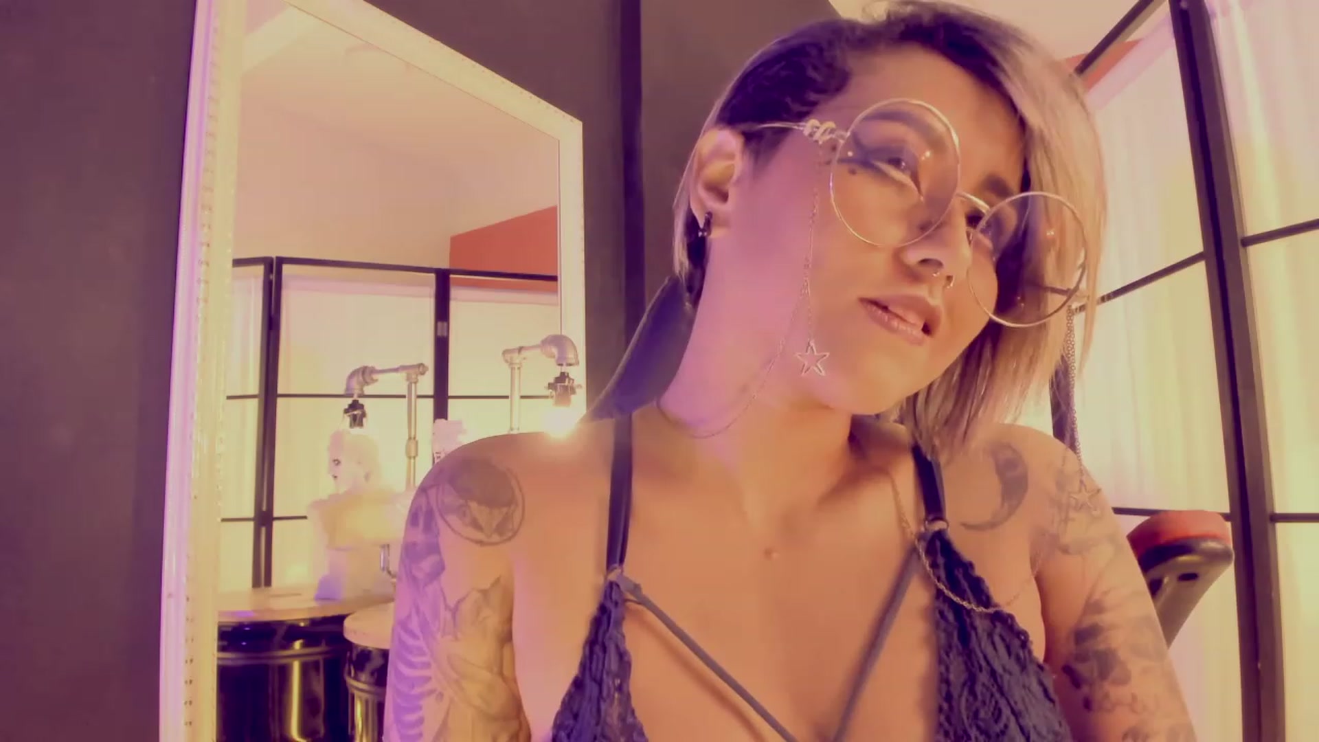 Gallery image thumbnail from AbraxxysRadio's myfreecams stream on, 06/14/2023, 24:01 image 7 of 20