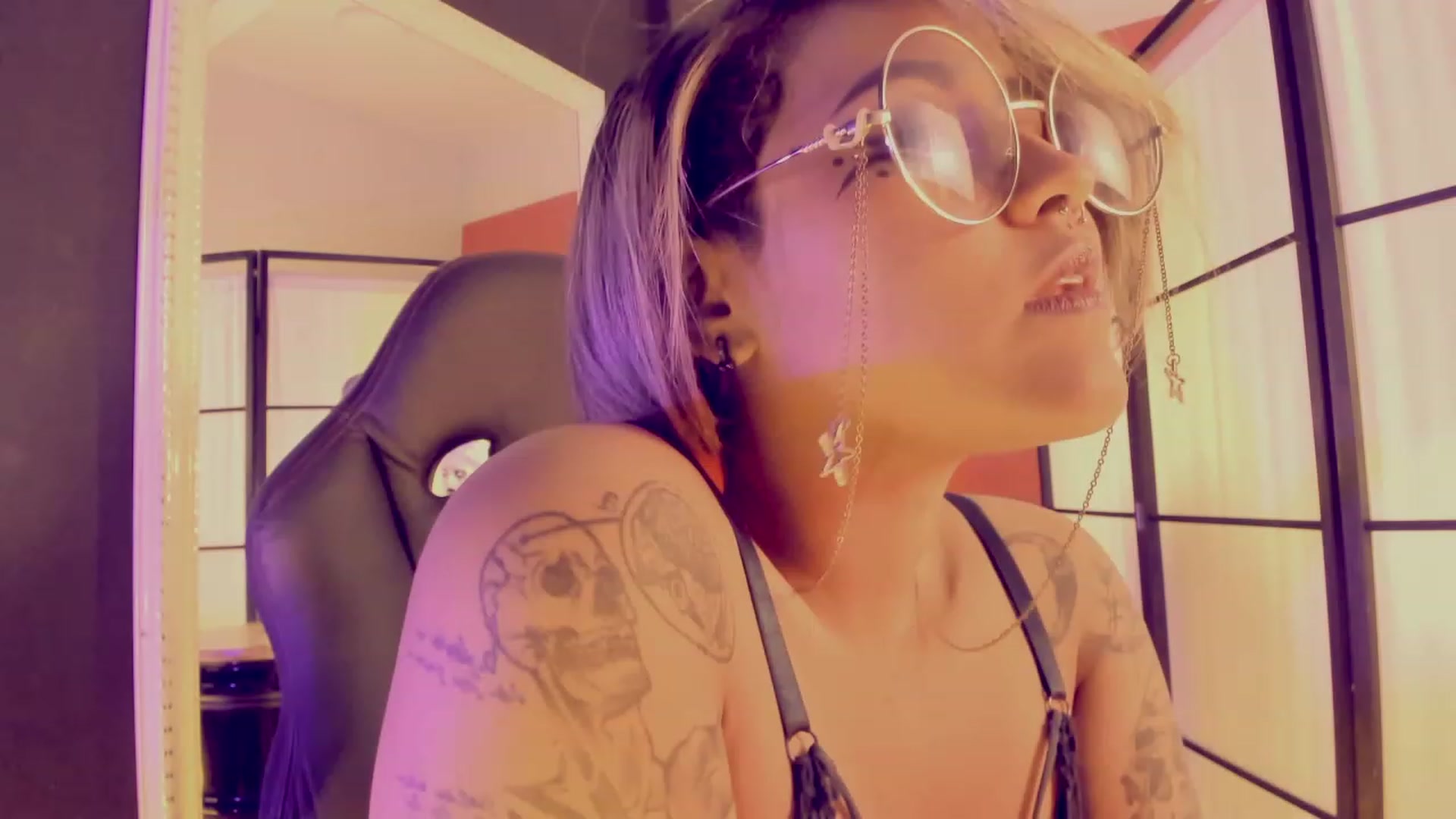 Gallery image thumbnail from AbraxxysRadio's myfreecams stream on, 06/14/2023, 24:01 image 19 of 20