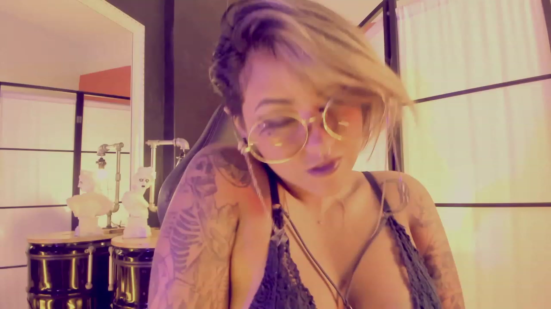 Gallery image thumbnail from AbraxxysRadio's myfreecams stream on, 06/14/2023, 01:52 image 11 of 20