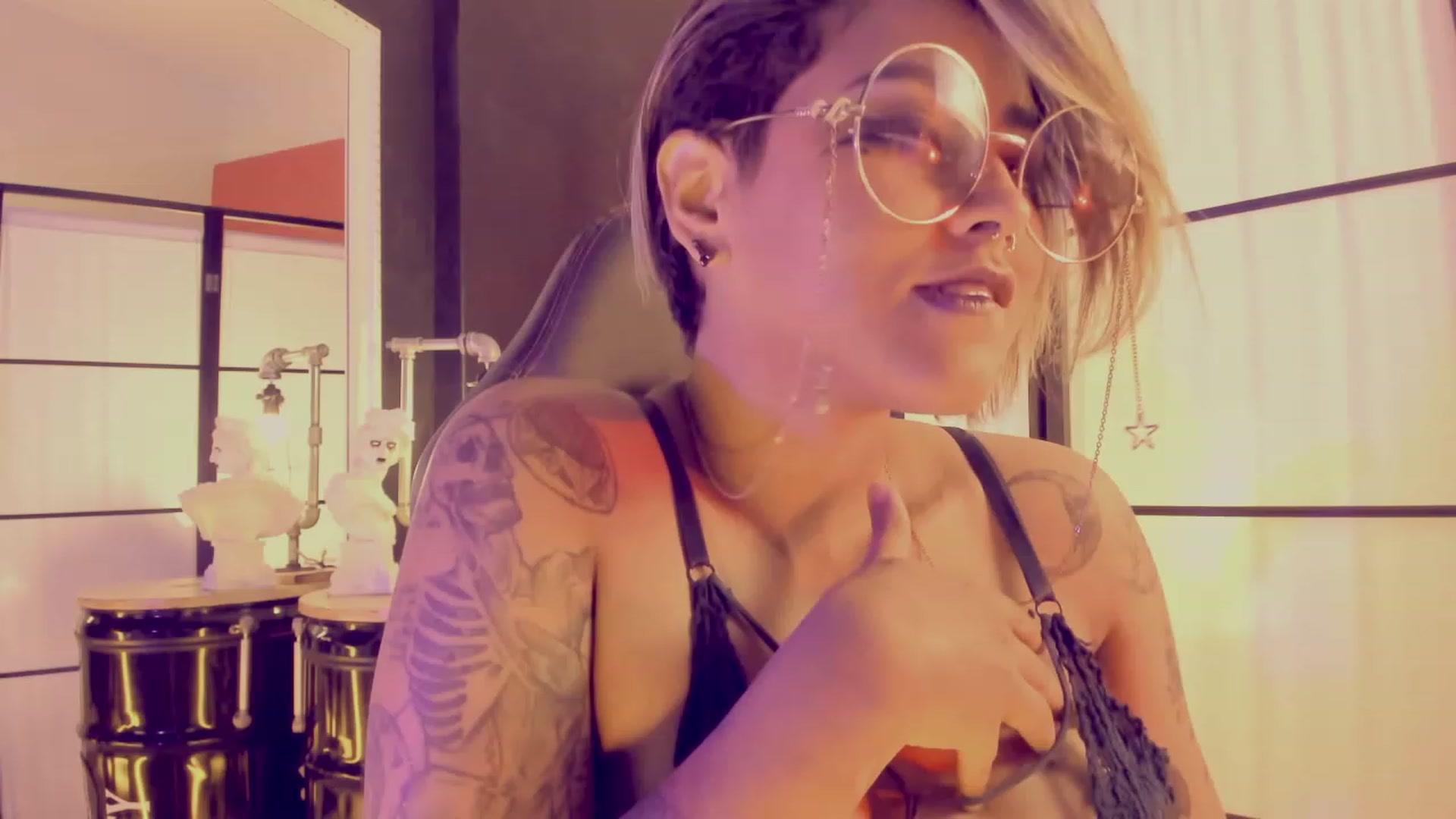 Gallery image thumbnail from AbraxxysRadio's myfreecams stream on, 06/14/2023, 01:52 image 7 of 20